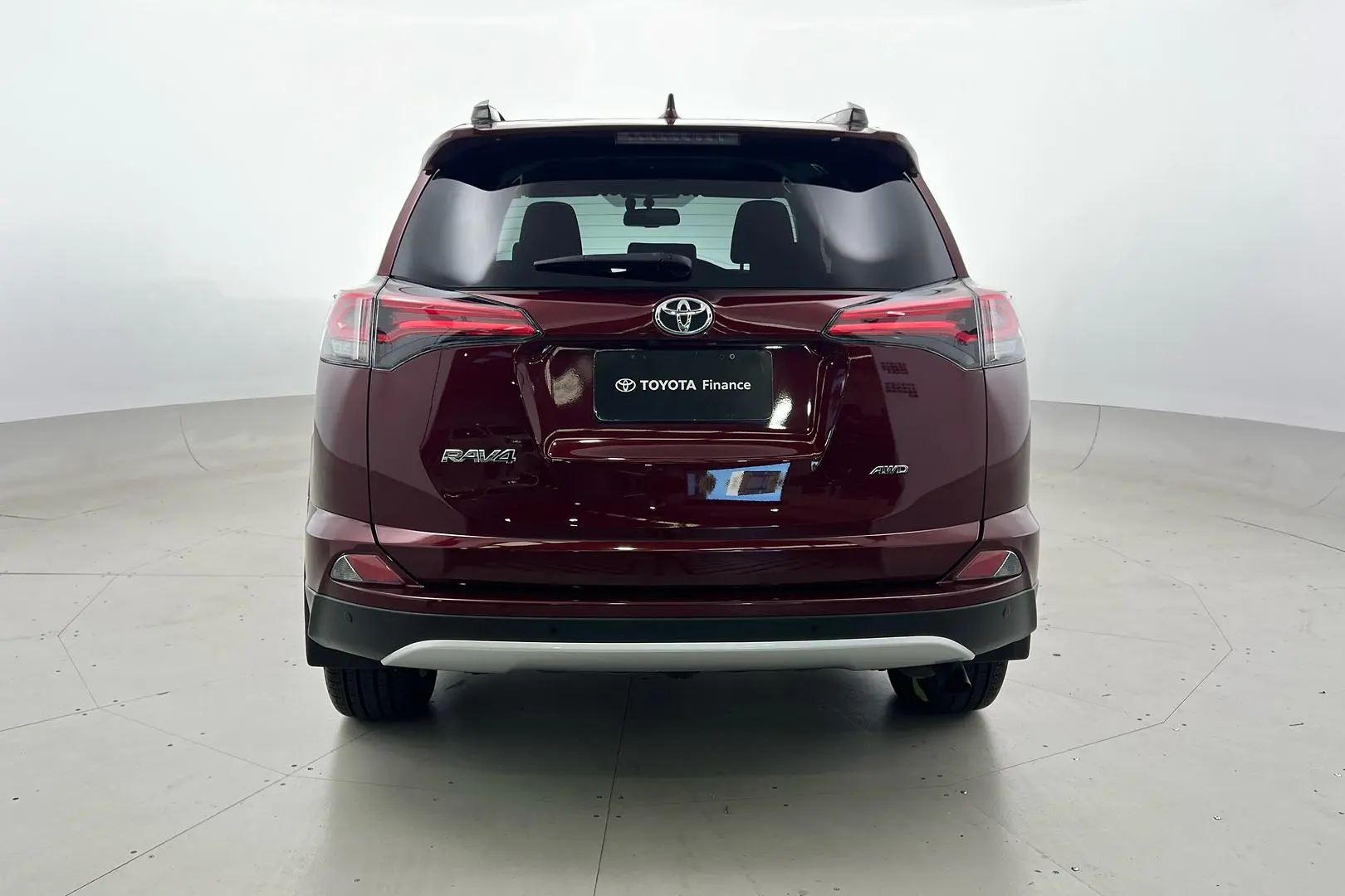 2016 Toyota RAV4 Gallery Image 6