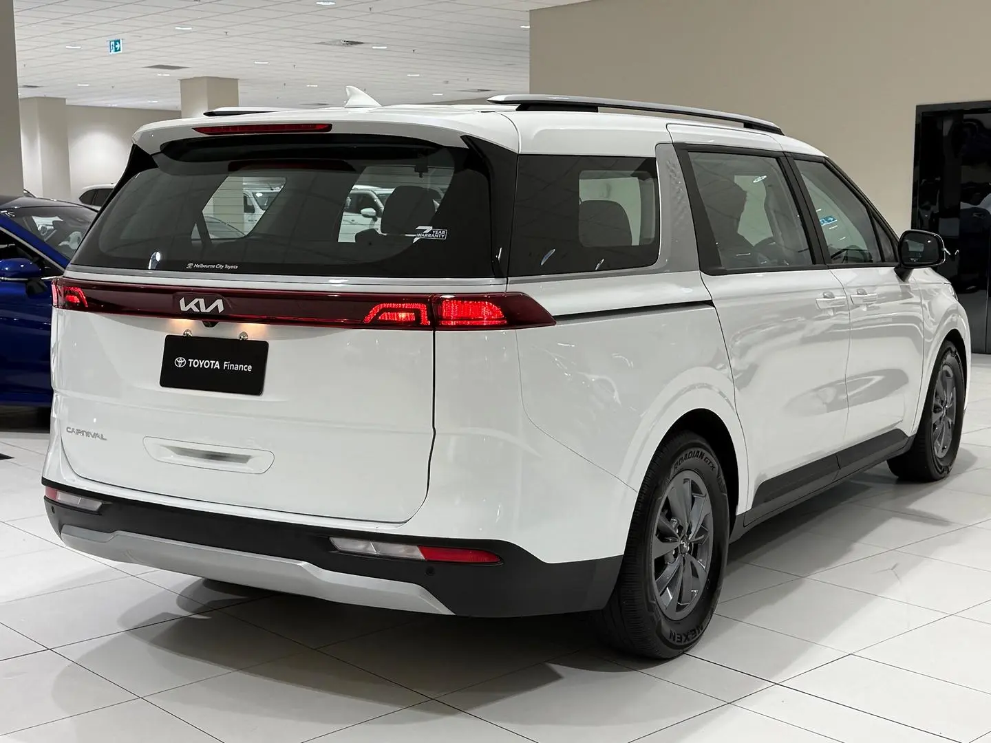 2022 Kia Carnival Gallery Image 10
