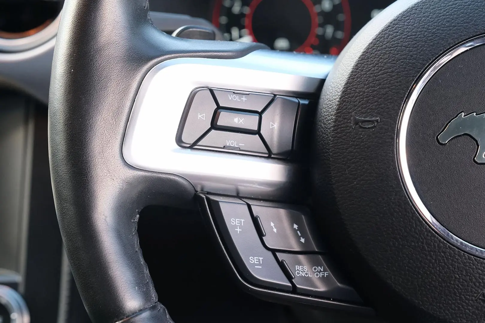 2018 Ford Mustang Gallery Image 15