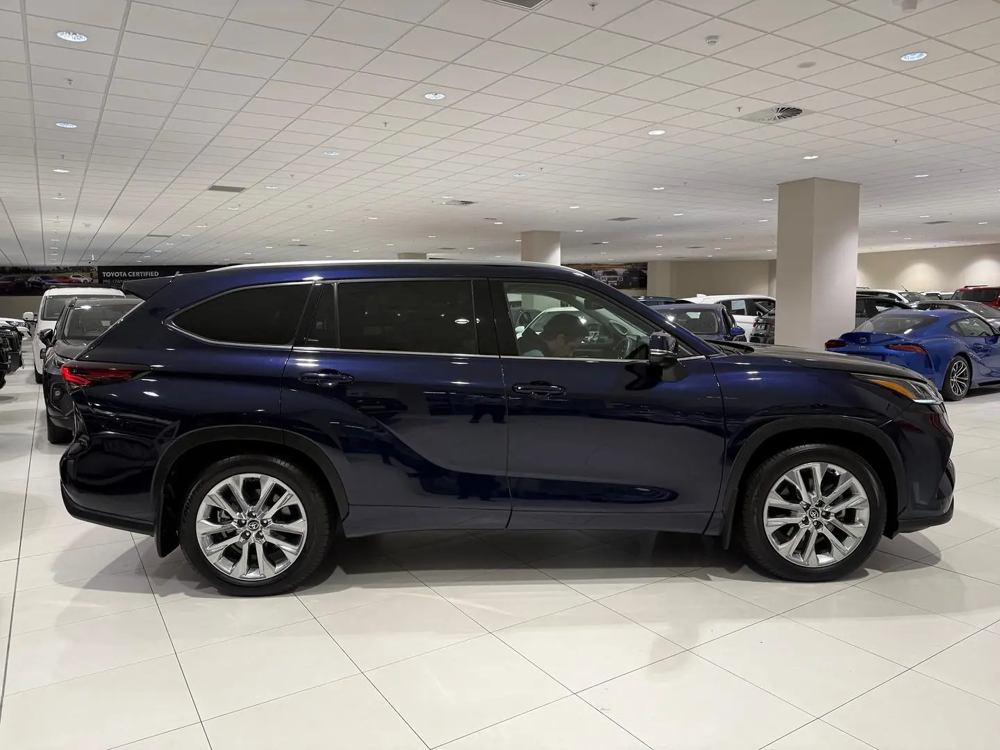 2024 Toyota Kluger Gallery Image 2