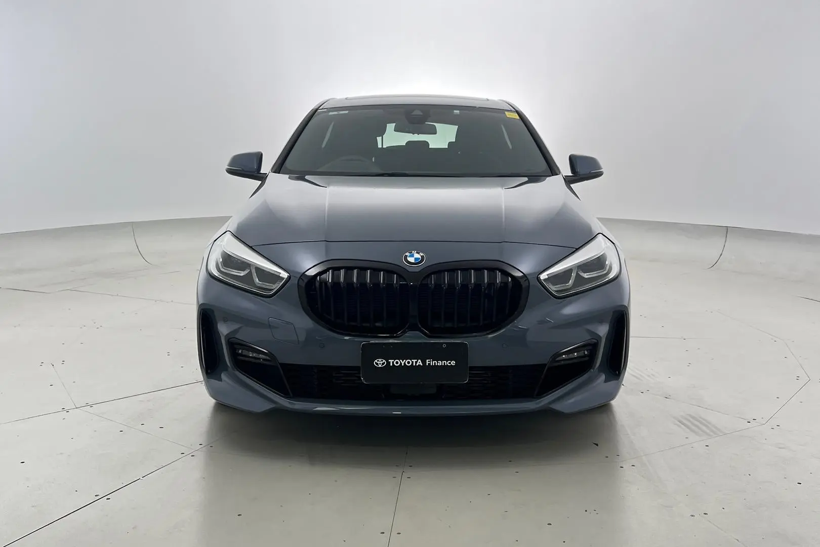 2023 BMW 1 Series Gallery Image 2