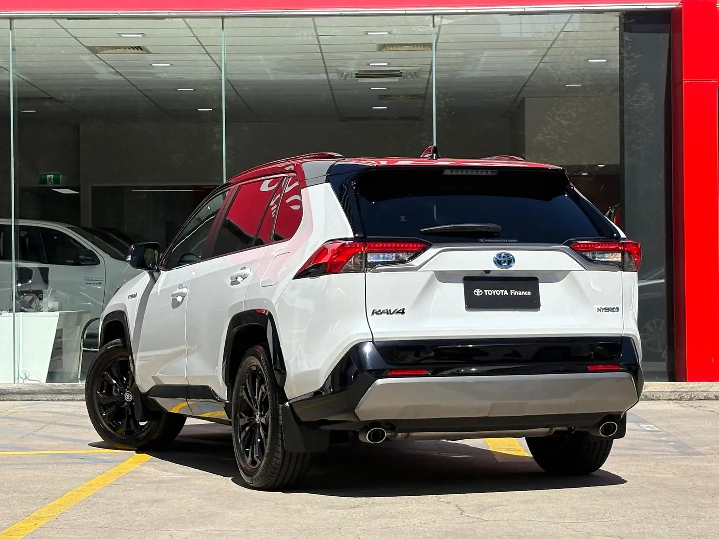 2024 Toyota RAV4 Gallery Image 10