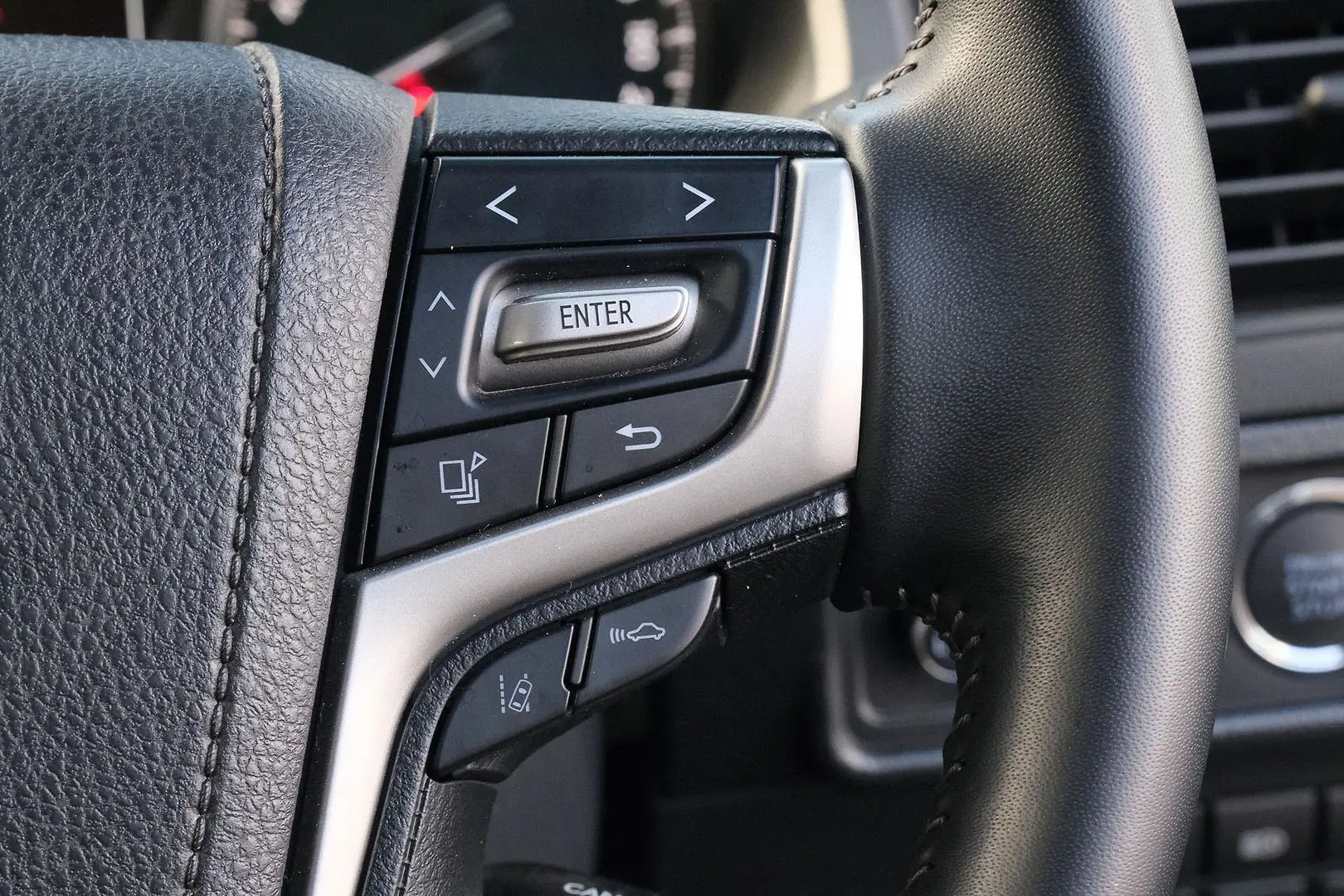 2022 Toyota Landcruiser Prado Gallery Image 16