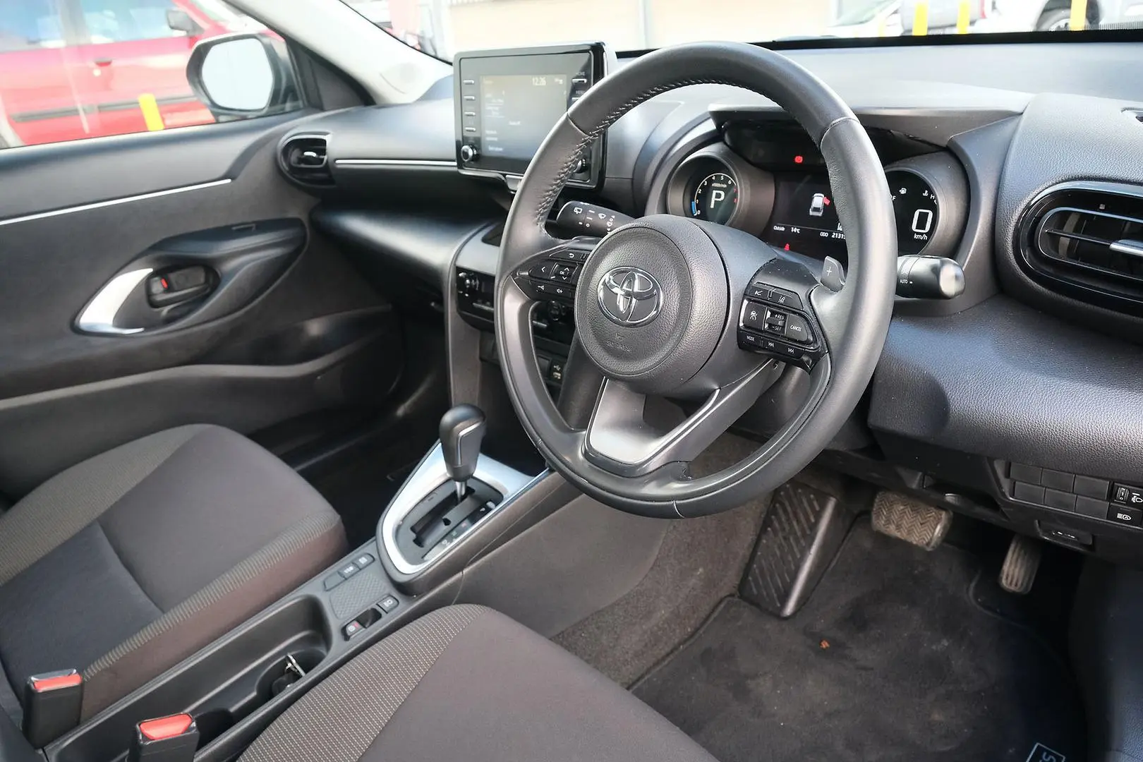 2022 Toyota Yaris Cross Gallery Image 10
