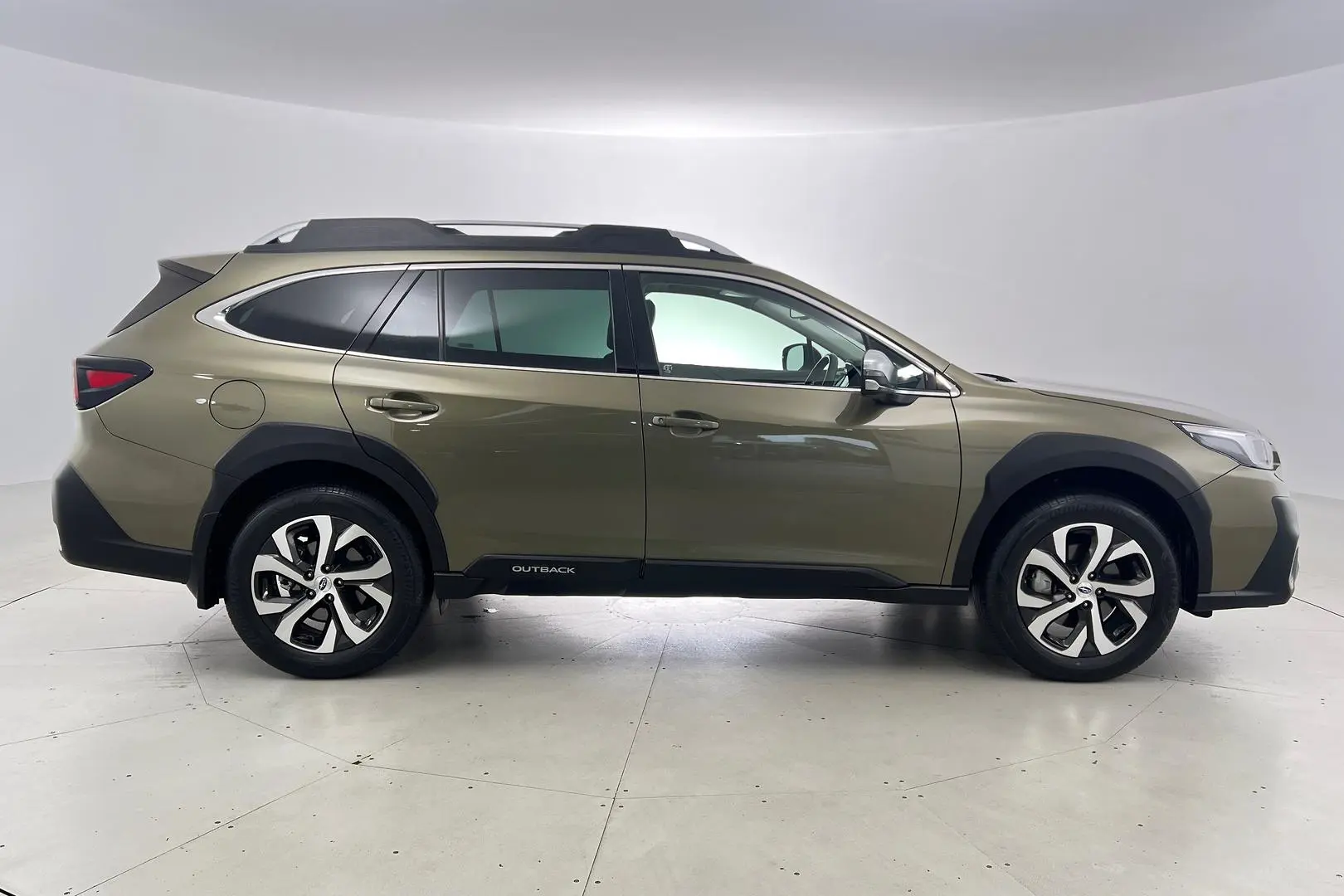 2021 Subaru Outback Gallery Image 9