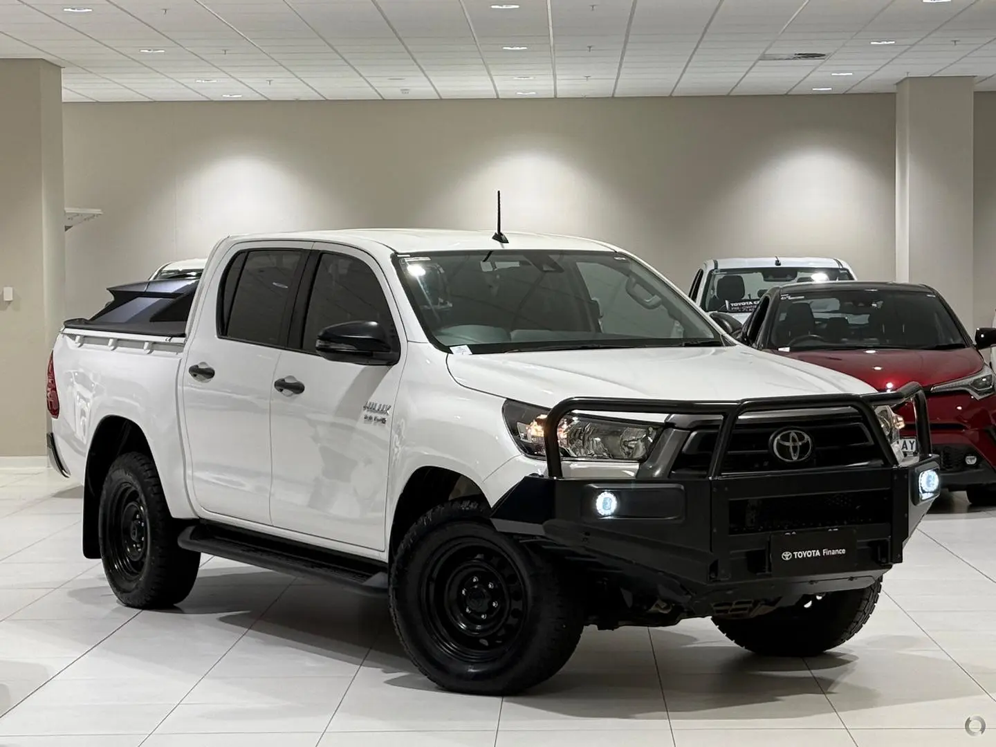 2021 Toyota Hilux Gallery Image 1