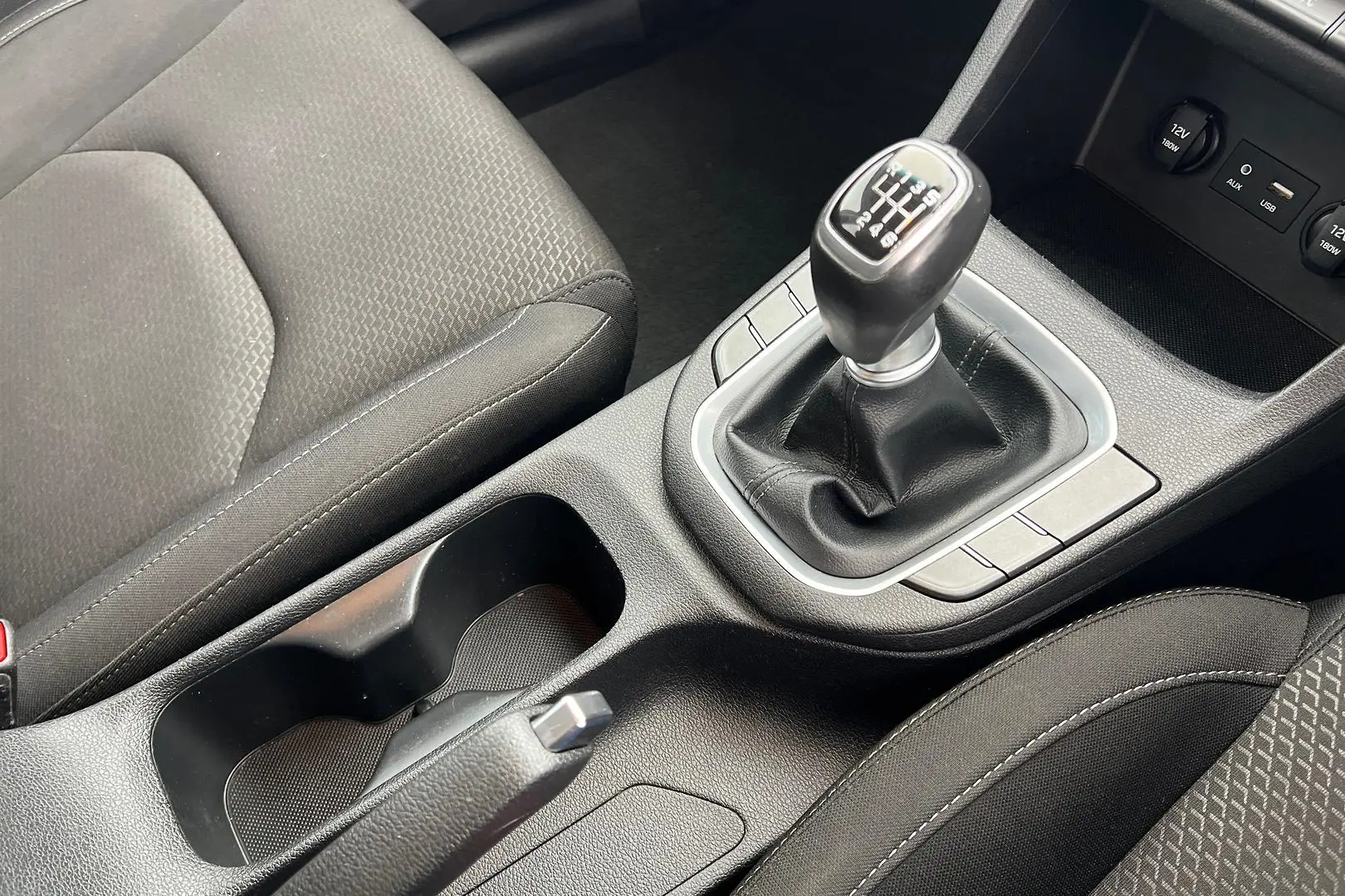 2020 Hyundai i30 Gallery Image 18