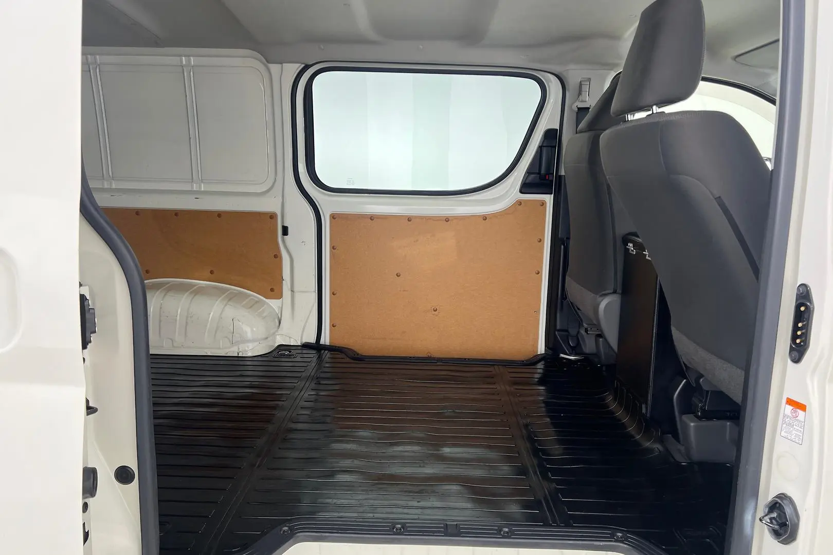2019 Toyota Hiace Gallery Image 16