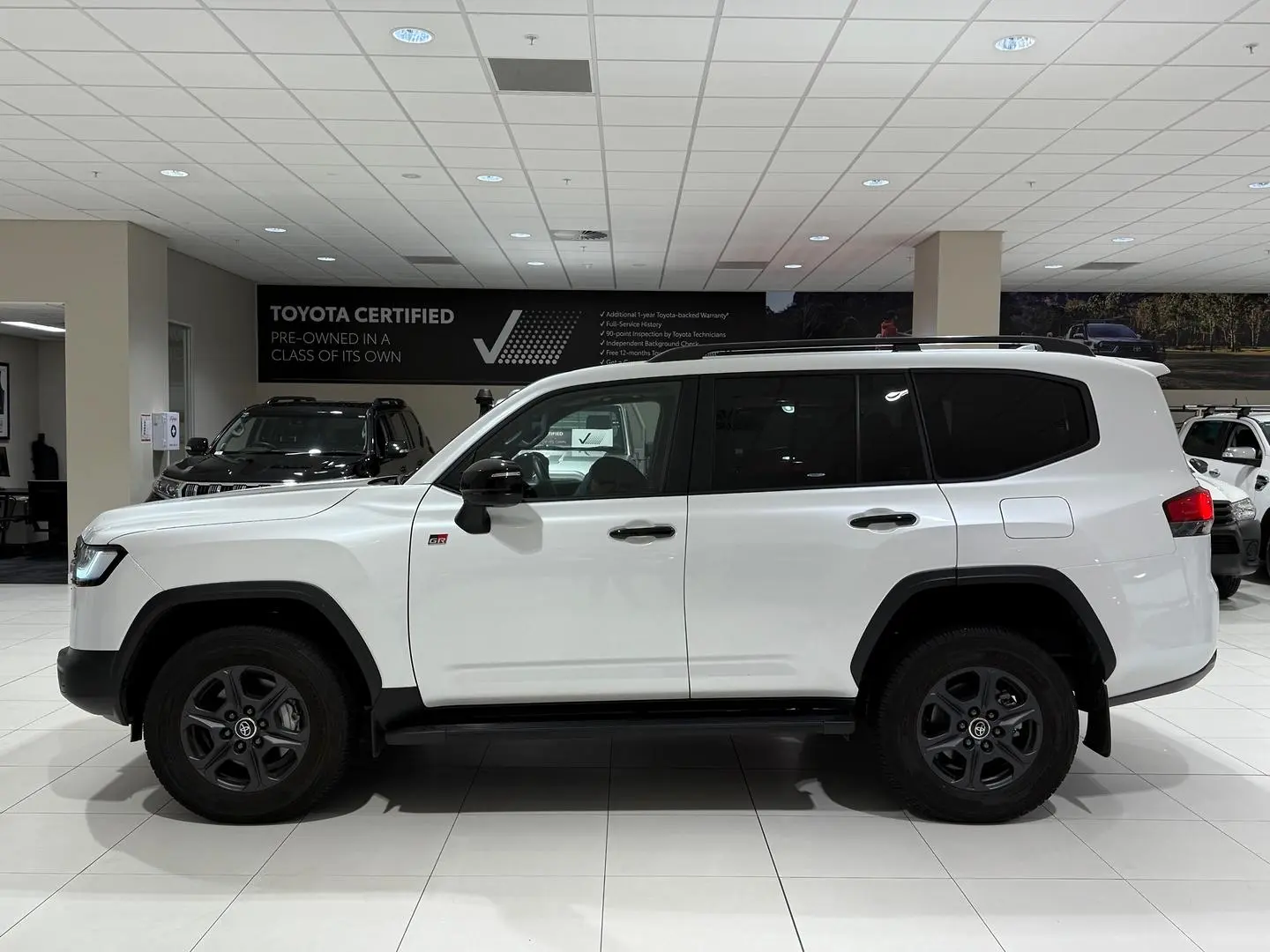 2023 Toyota Landcruiser Gallery Image 6