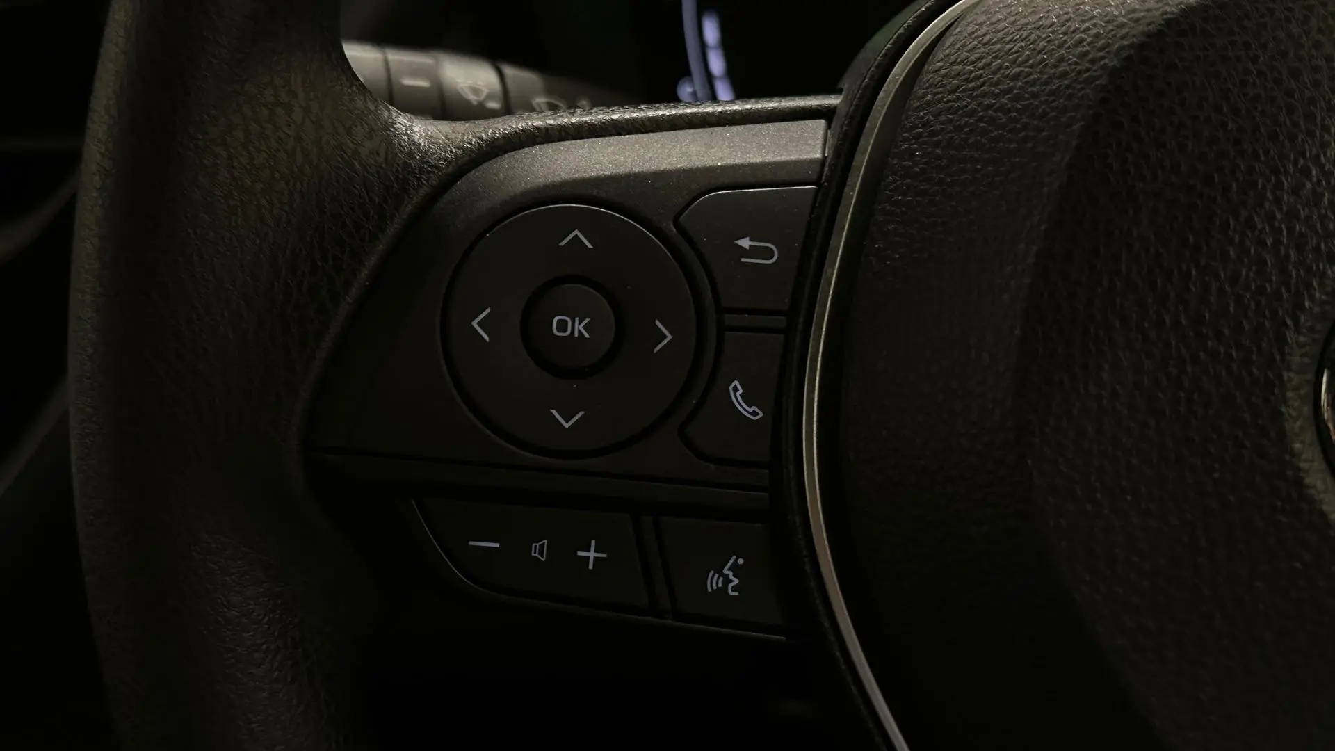 2023 Toyota Corolla Gallery Image 18