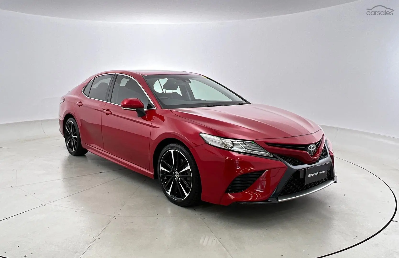 2019 Toyota Camry Image 1