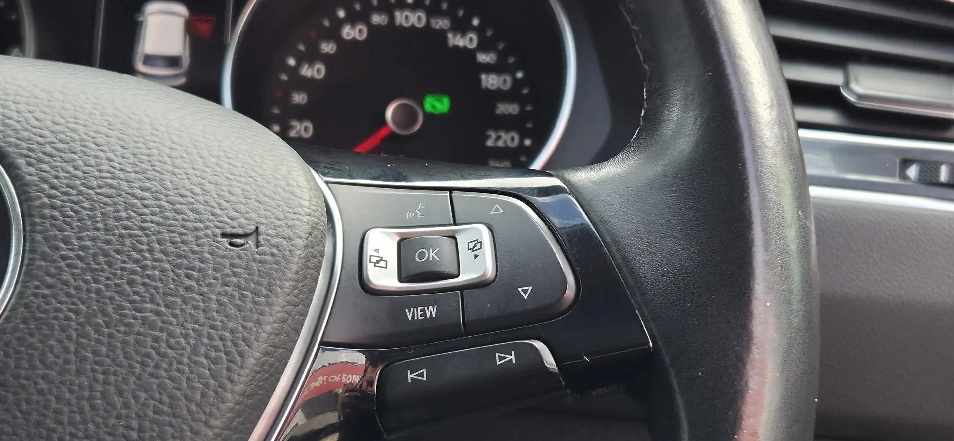 2020 Volkswagen Tiguan Gallery Image 18