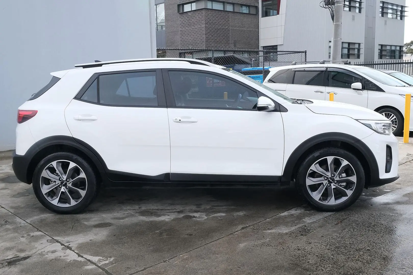 2021 Kia Stonic Gallery Image 5