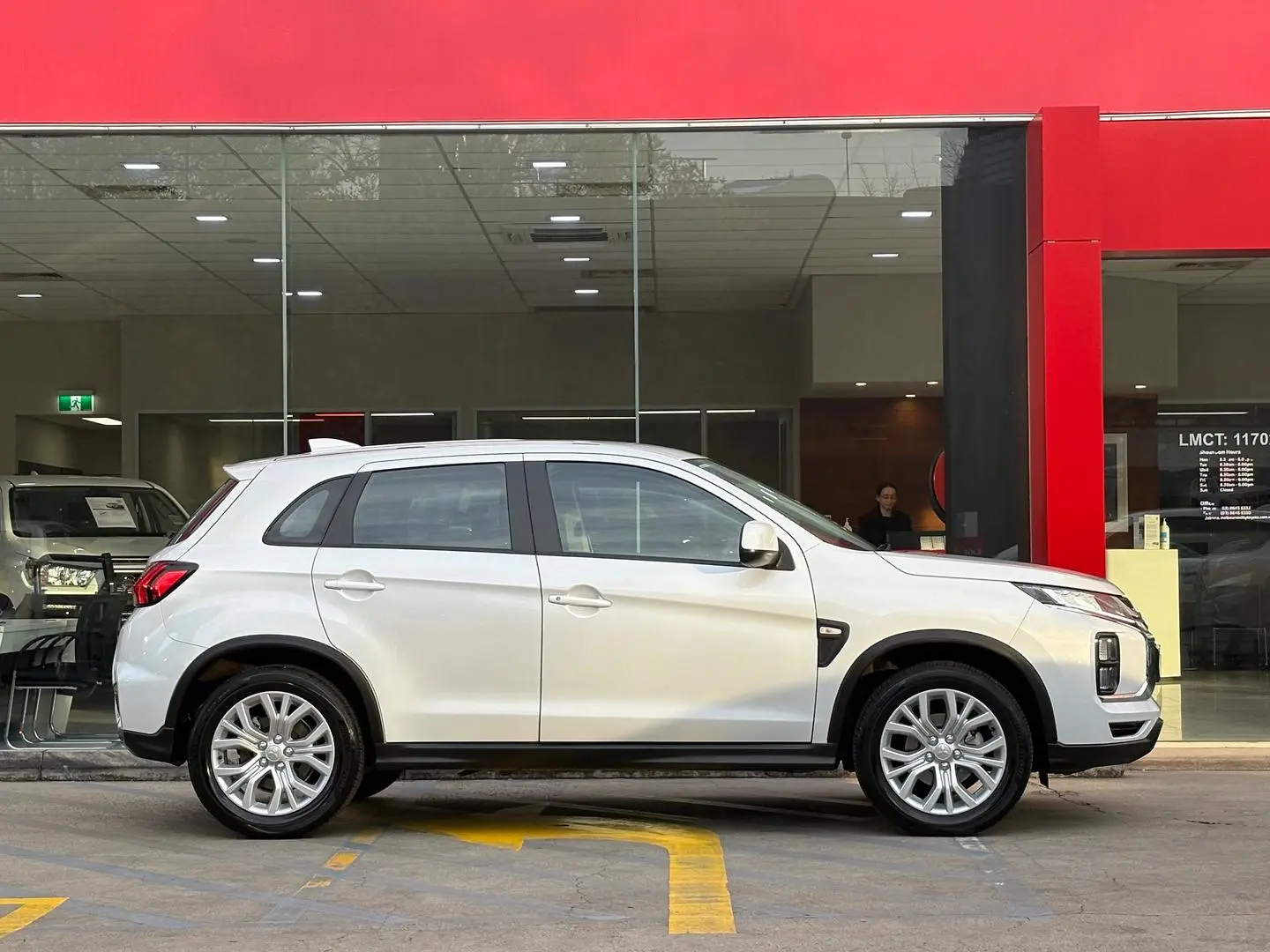 2022 Mitsubishi ASX Gallery Image 2