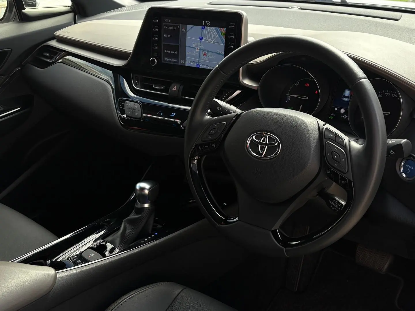 2022 Toyota C-HR Gallery Image 12