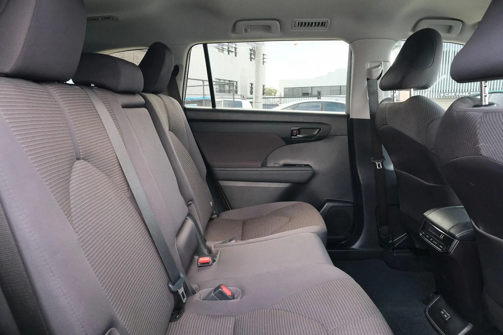 2021 Toyota Kluger Gallery Image 11