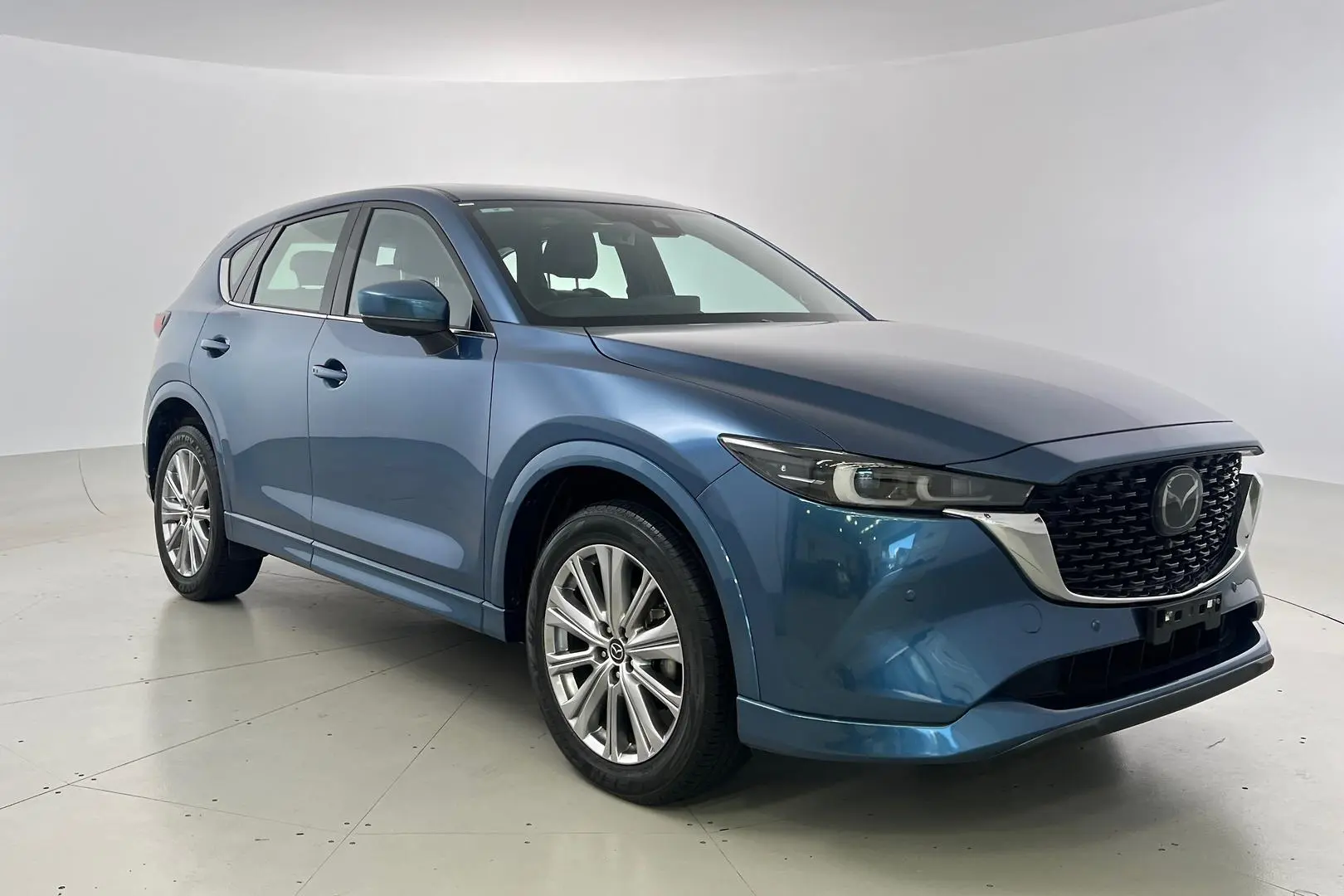 2022 Mazda CX-5 Gallery Image 1