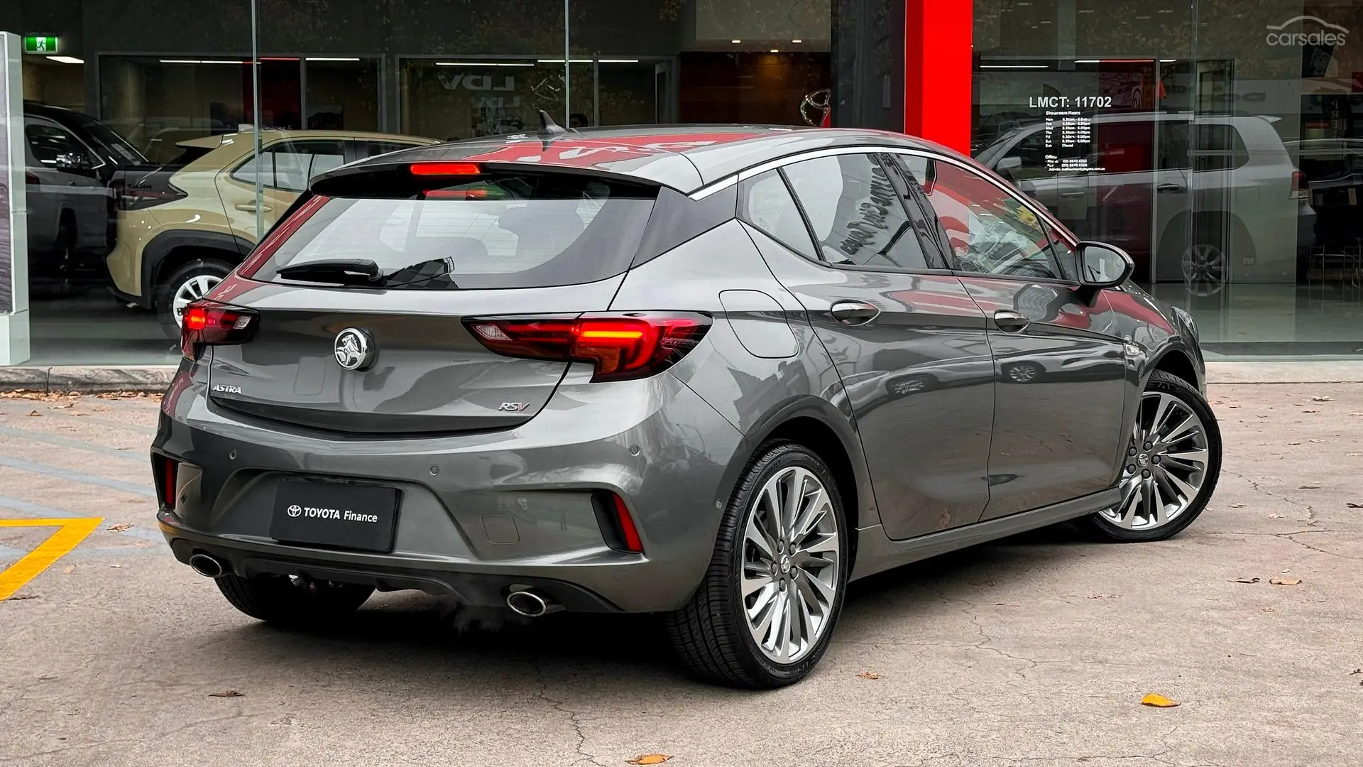 2017 Holden Astra Image 6