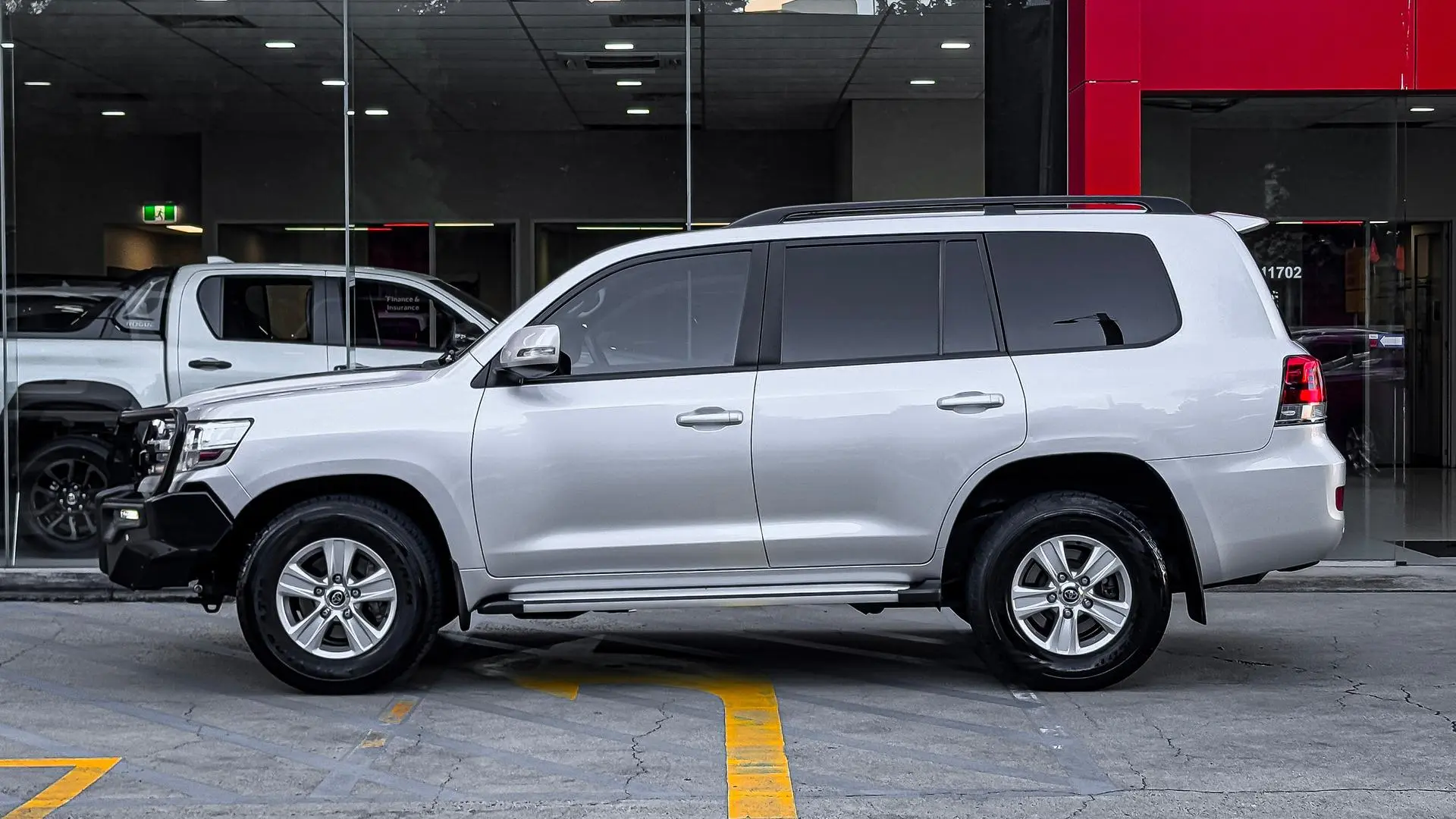 2019 Toyota Landcruiser Gallery Image 8