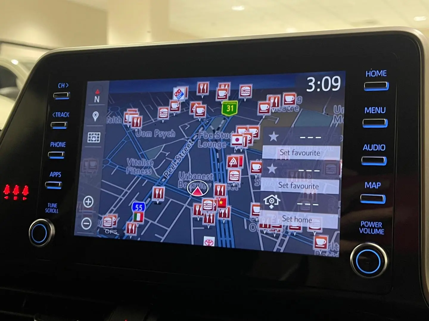2022 Toyota C-HR Gallery Image 18
