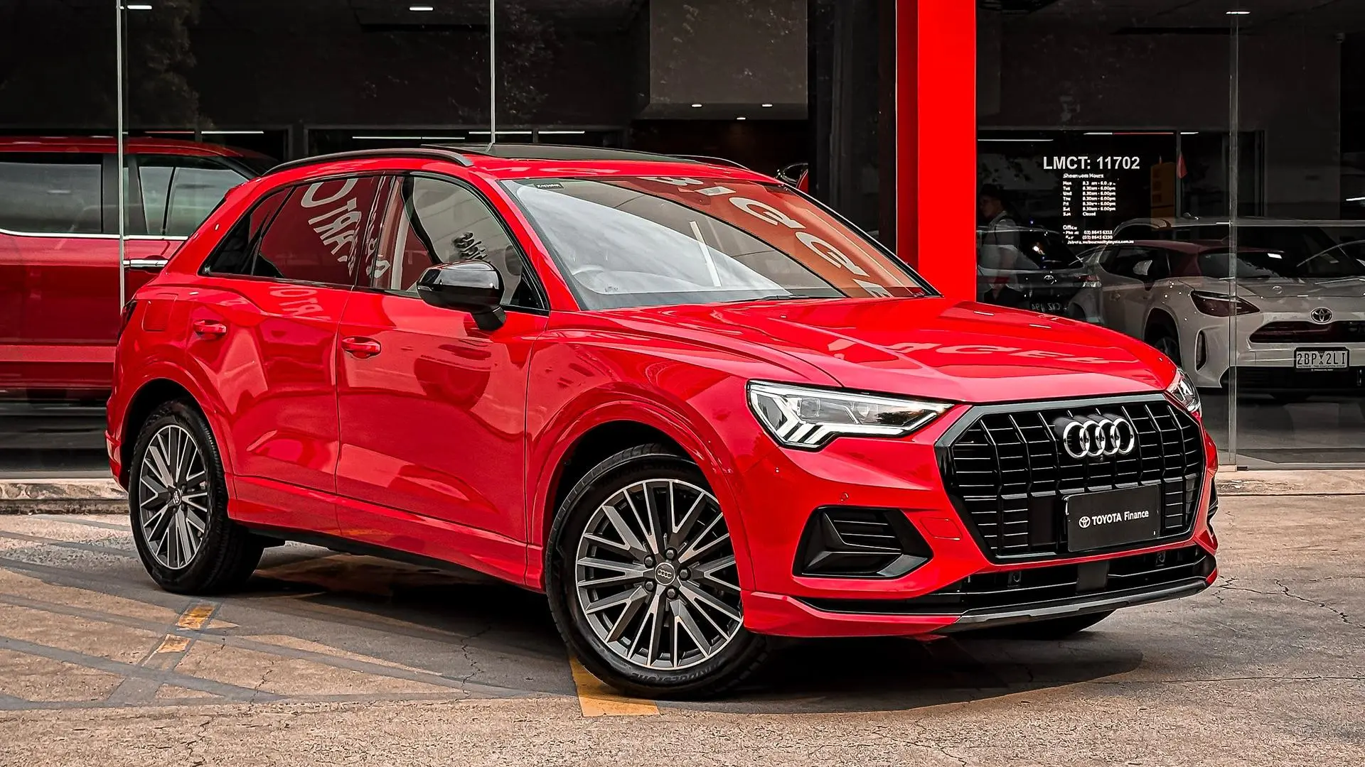 2020 Audi Q3 Gallery Image 1