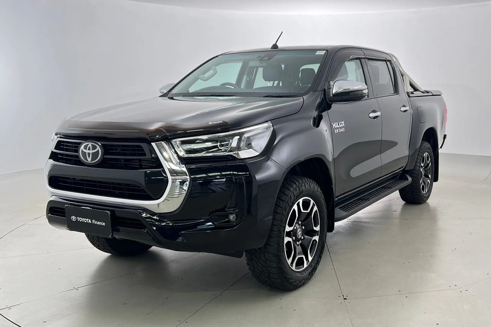 2020 Toyota Hilux Gallery Image 9