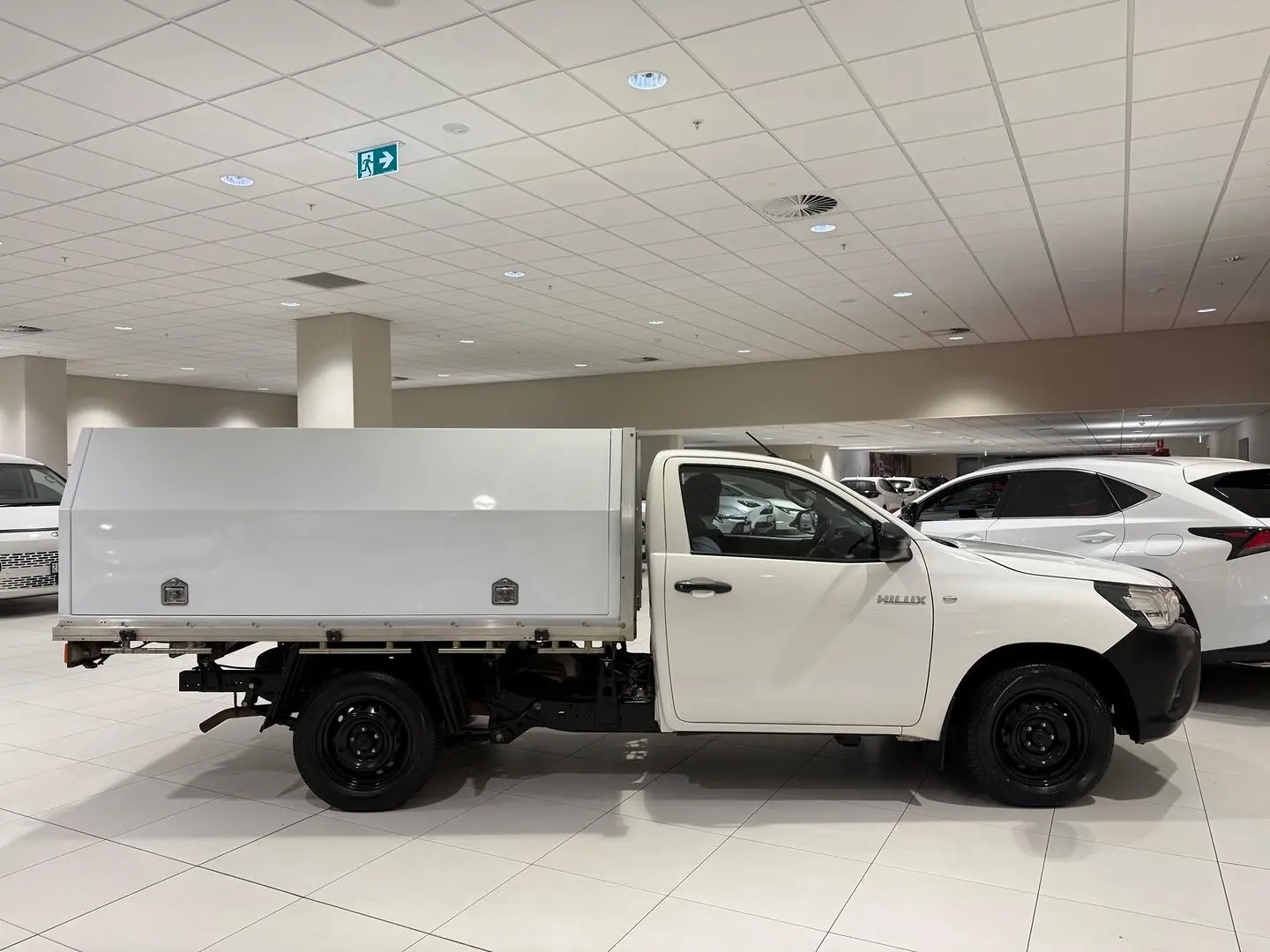 2019 Toyota Hilux Gallery Image 2