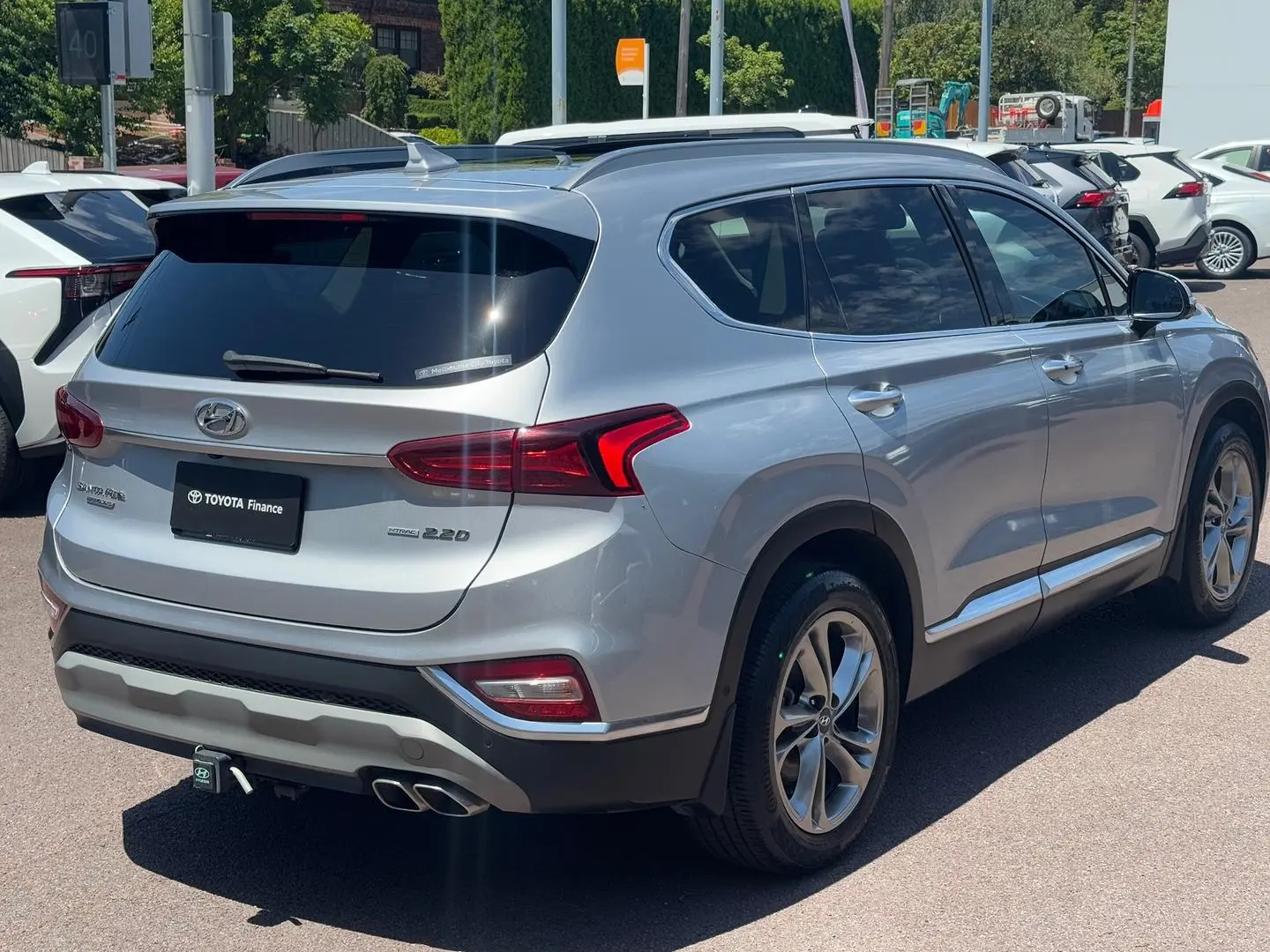 2019 Hyundai Santa Fe Gallery Image 4