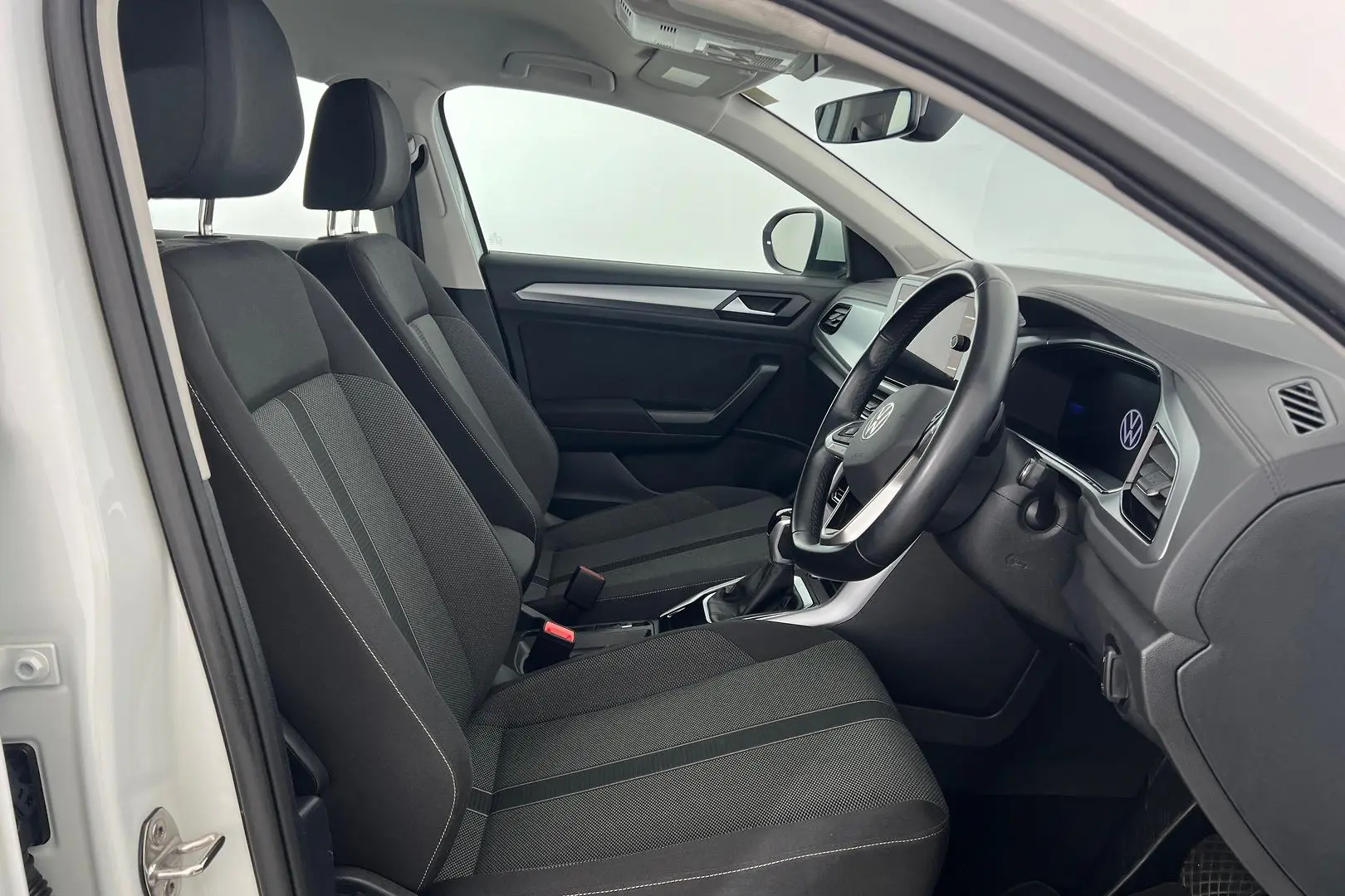 2023 Volkswagen T-Roc Gallery Image 11