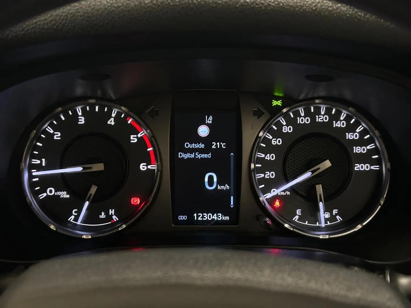2020 Toyota Hilux Gallery Image 16