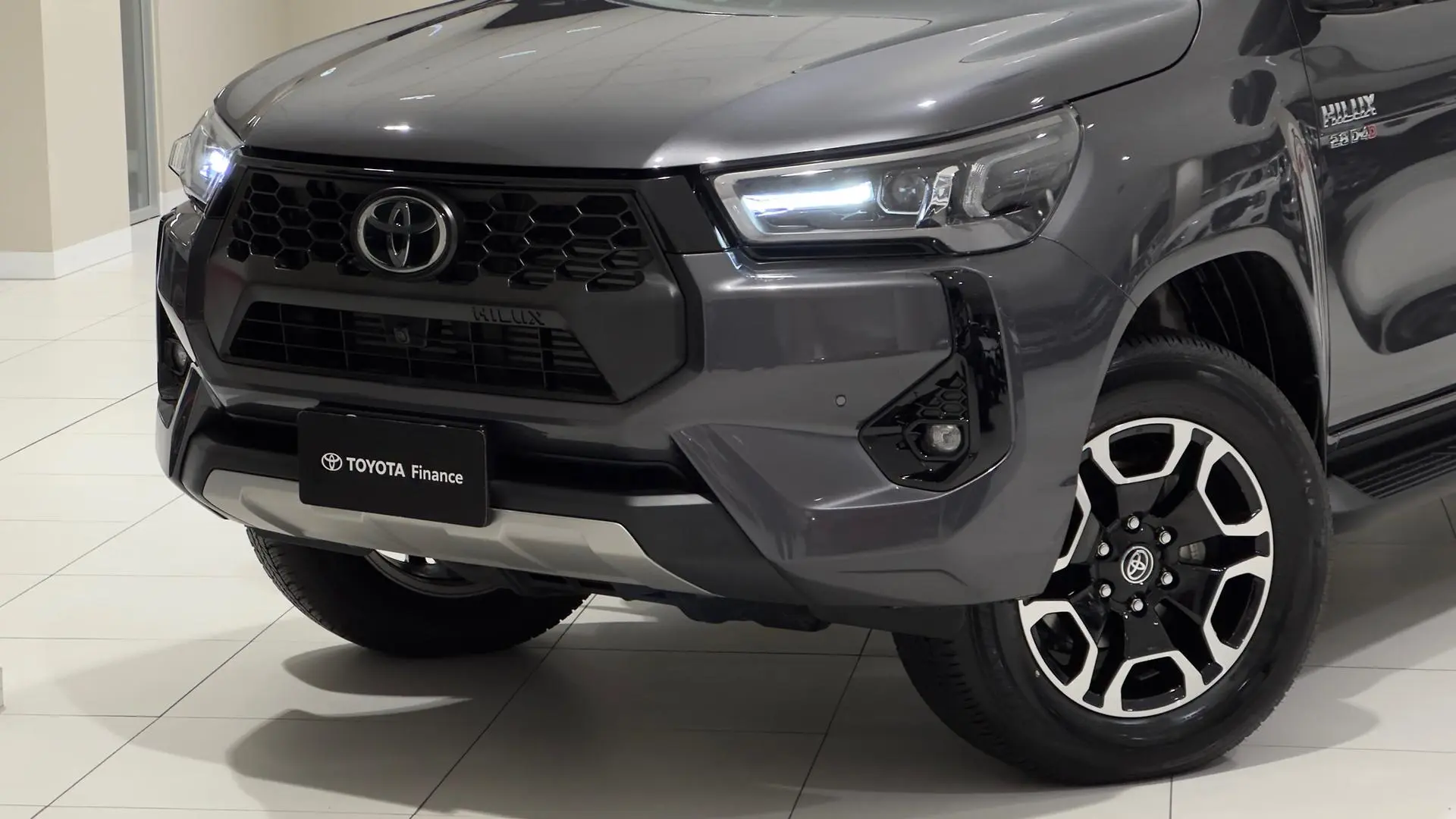 2024 Toyota Hilux Gallery Image 7