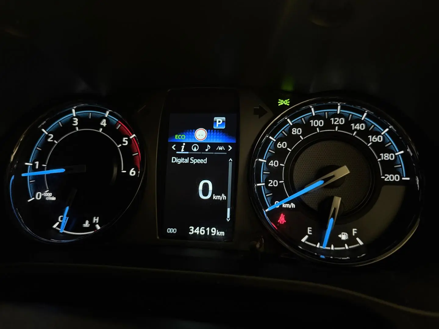 2022 Toyota Hilux Gallery Image 25