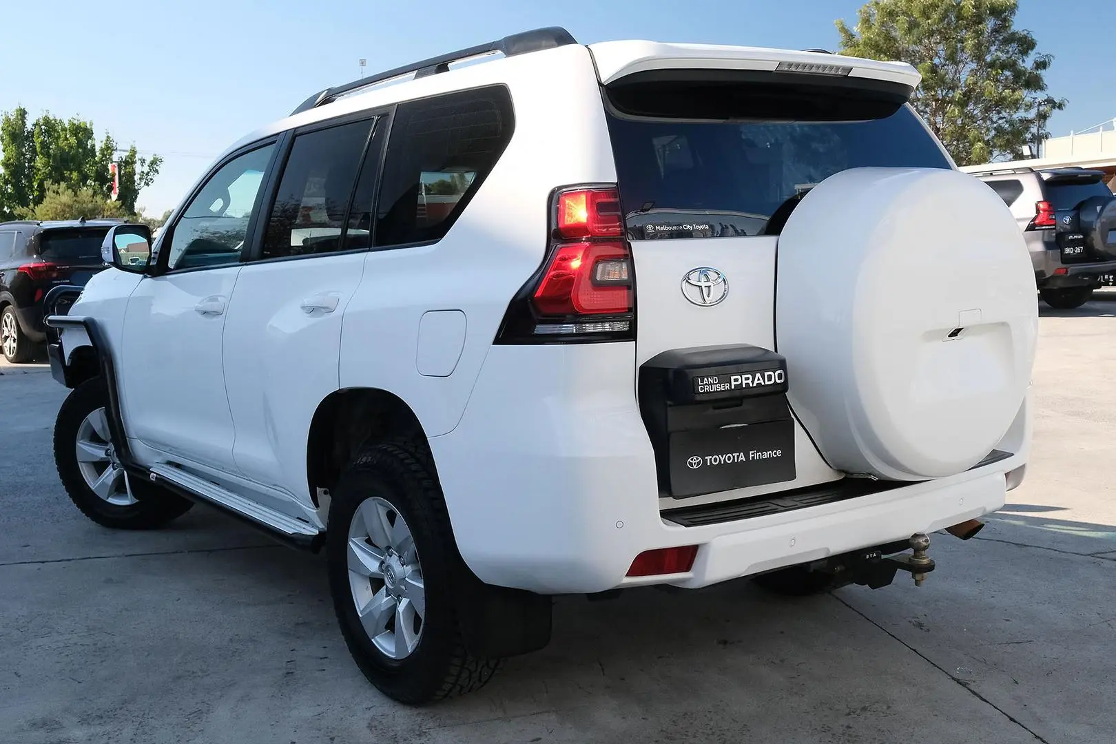 2019 Toyota Landcruiser Prado Gallery Image 2