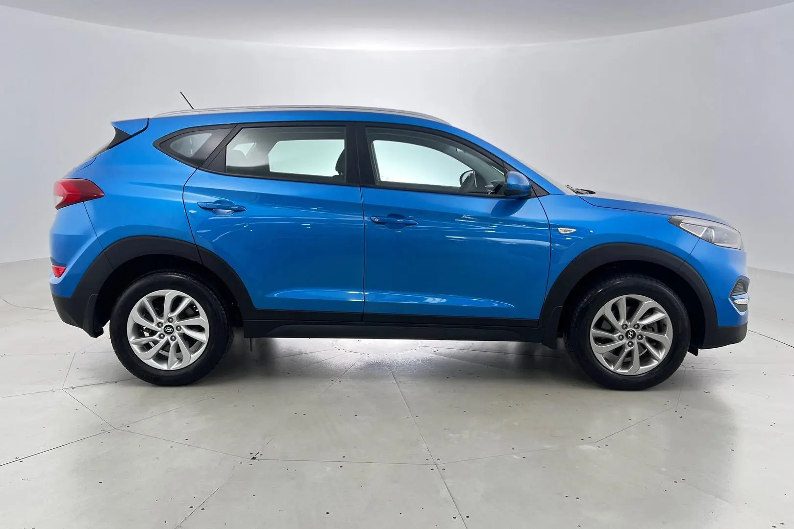 2015 Hyundai Tucson Gallery Image 3