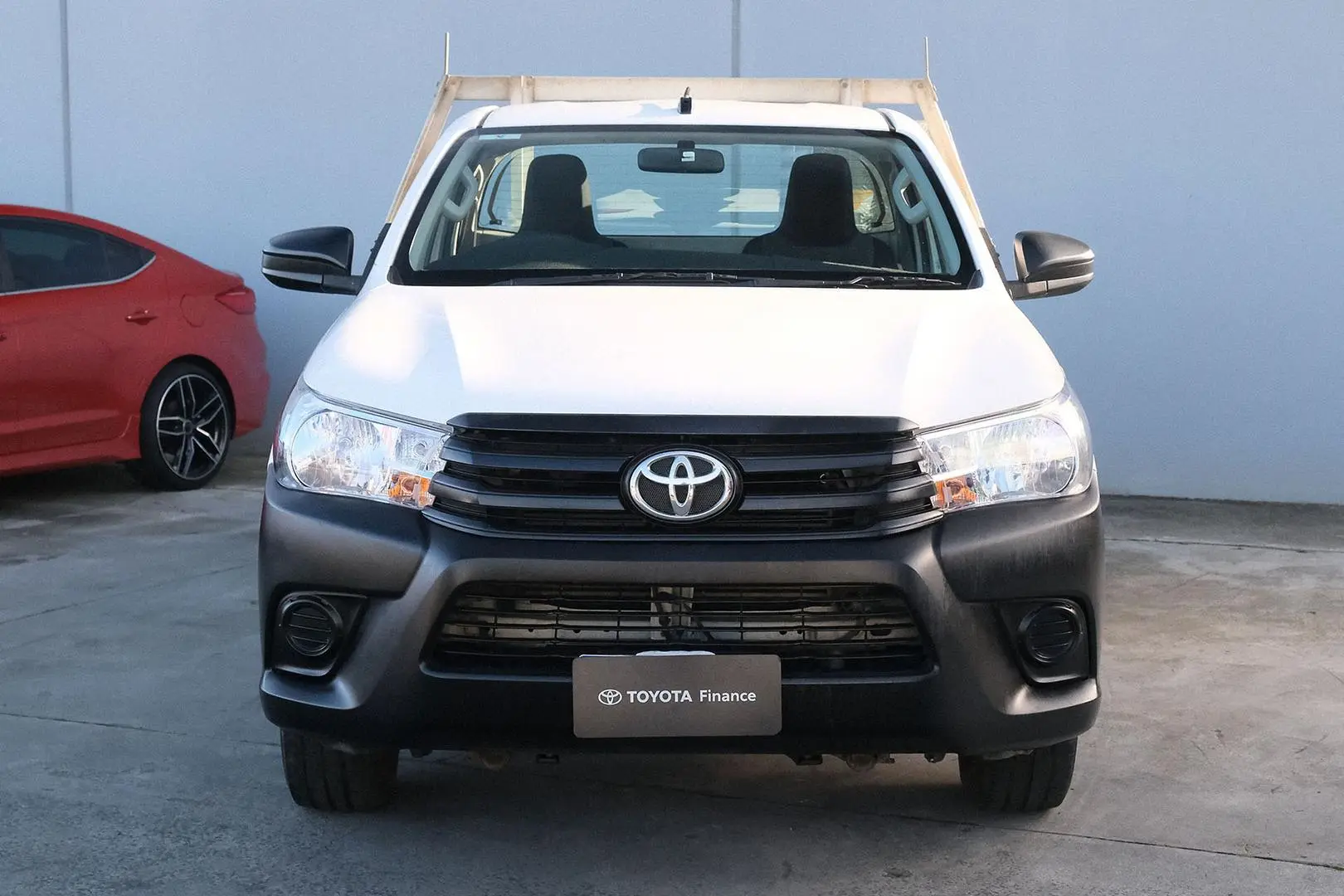 2018 Toyota Hilux Gallery Image 3