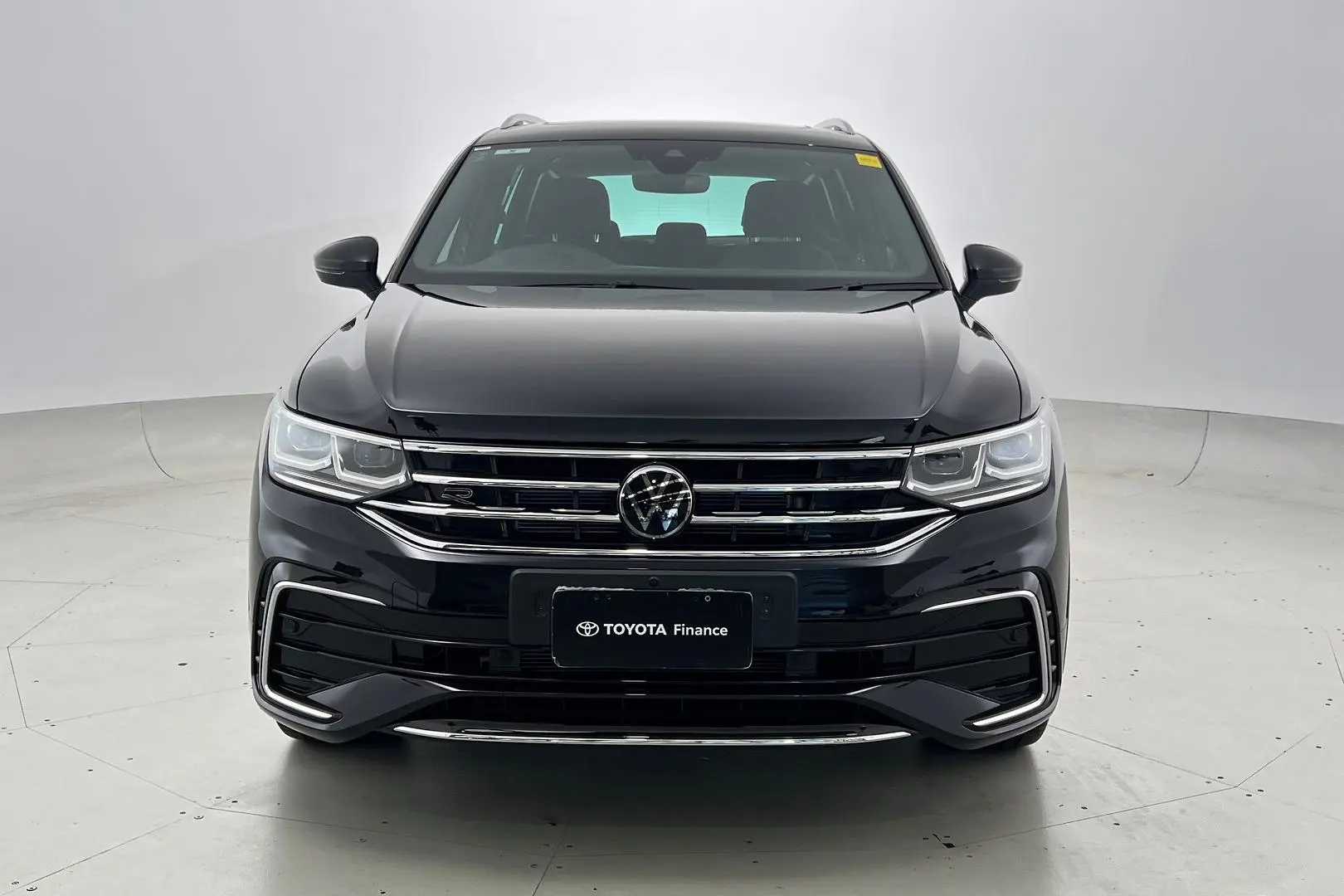 2024 Volkswagen Tiguan Gallery Image 10