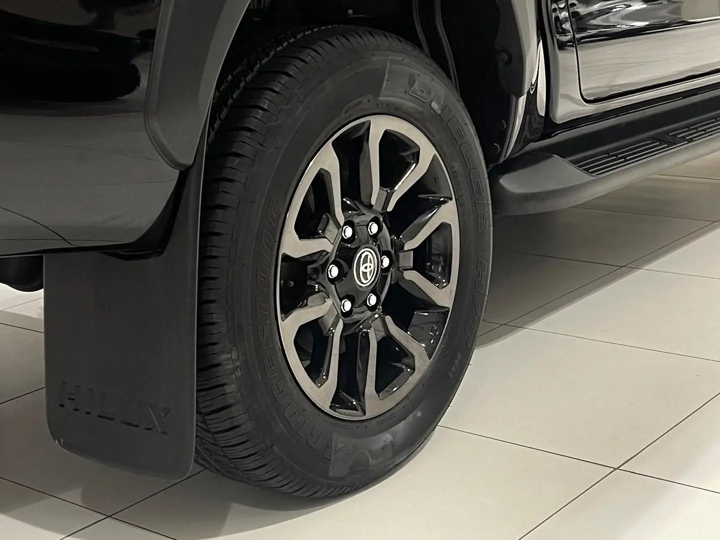 2022 Toyota Hilux Gallery Image 12