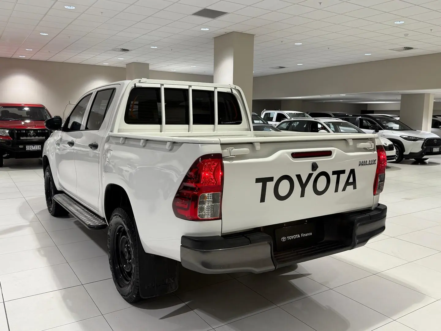 2020 Toyota Hilux Gallery Image 8