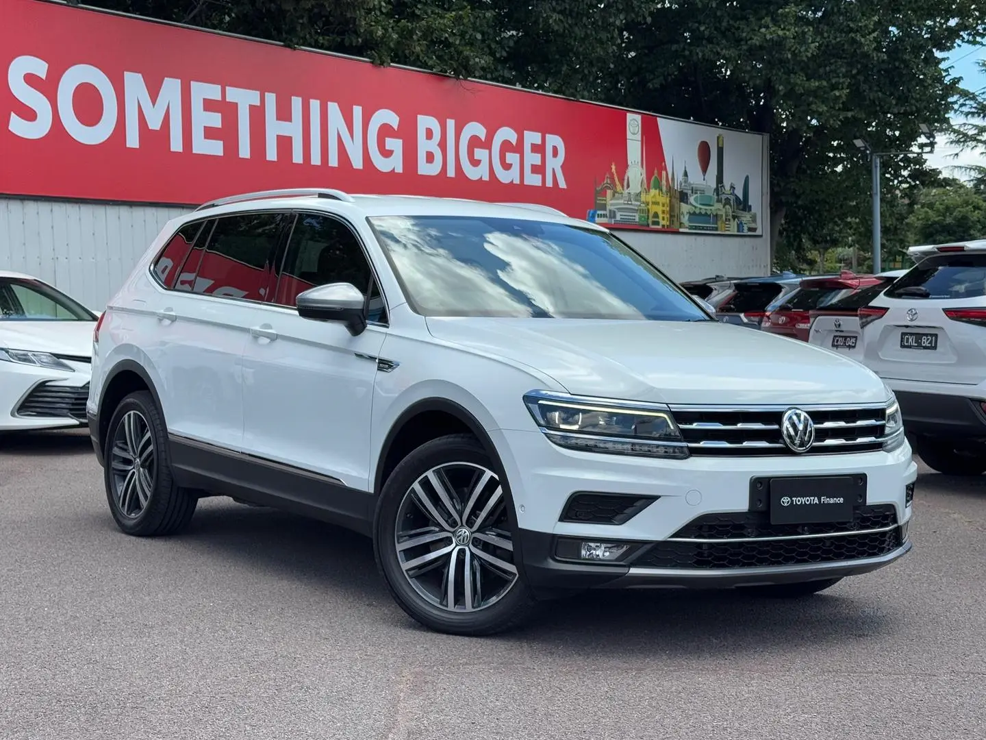 2018 Volkswagen Tiguan Gallery Image 1