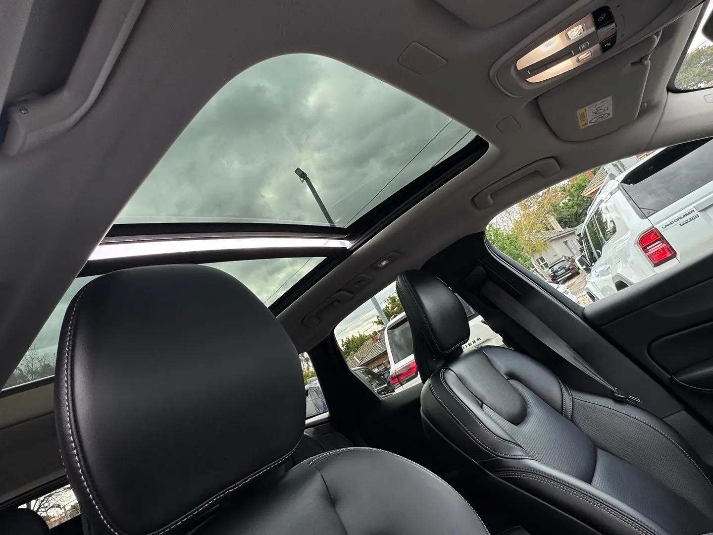 2022 Volvo XC60 Gallery Image 14