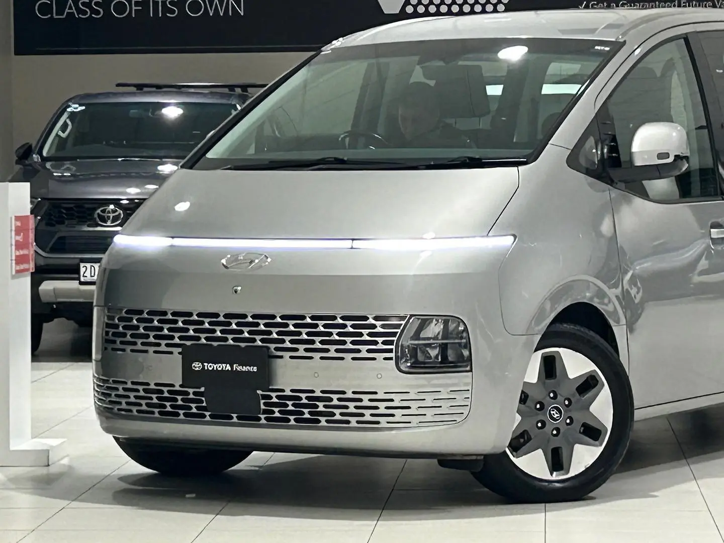 2022 Hyundai STARIA Gallery Image 7