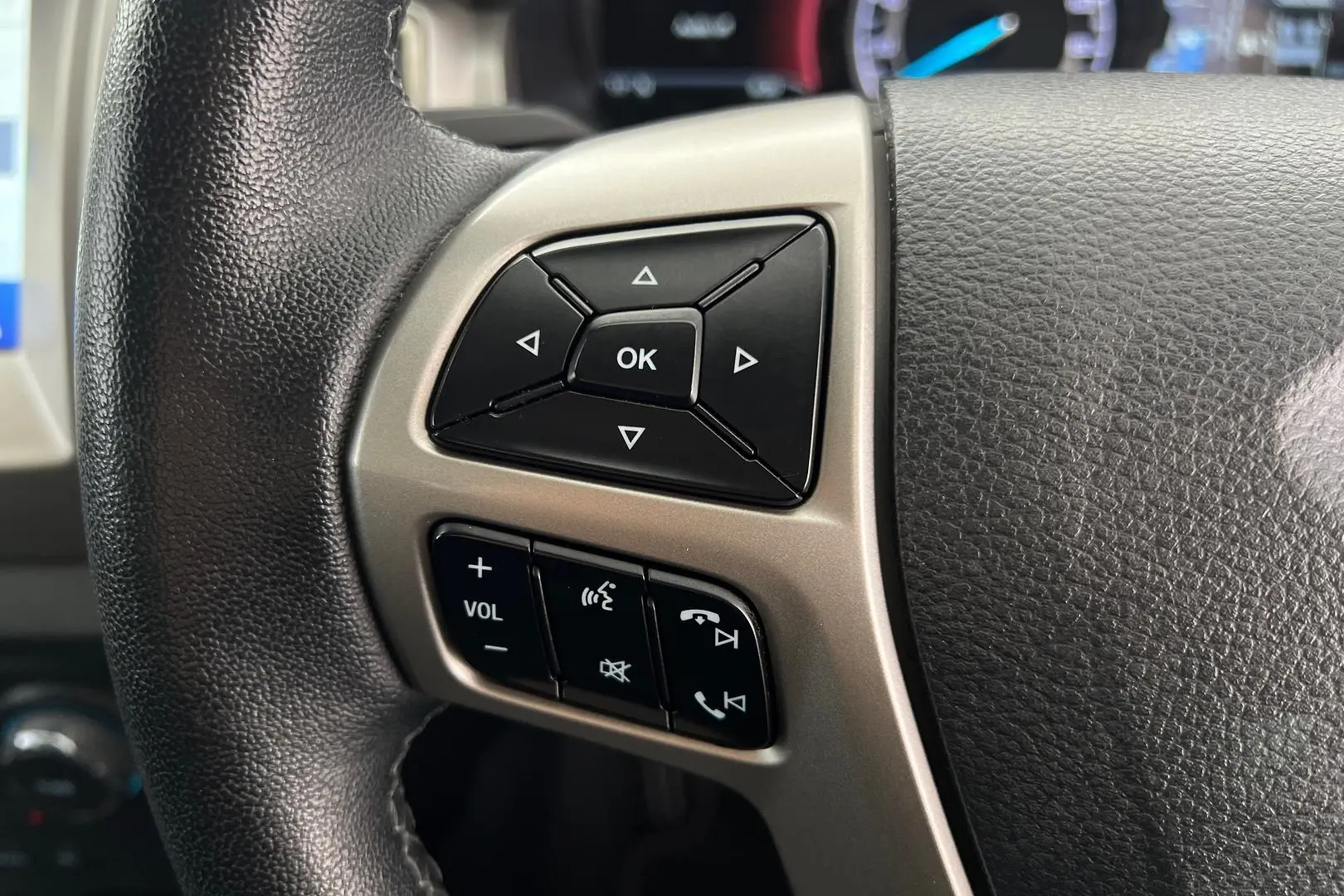 2021 Ford Everest Gallery Image 16