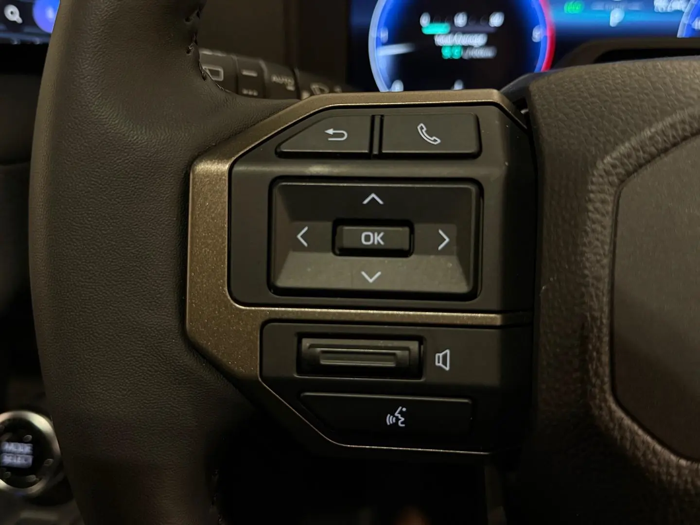 2025 Toyota Landcruiser Prado Gallery Image 28