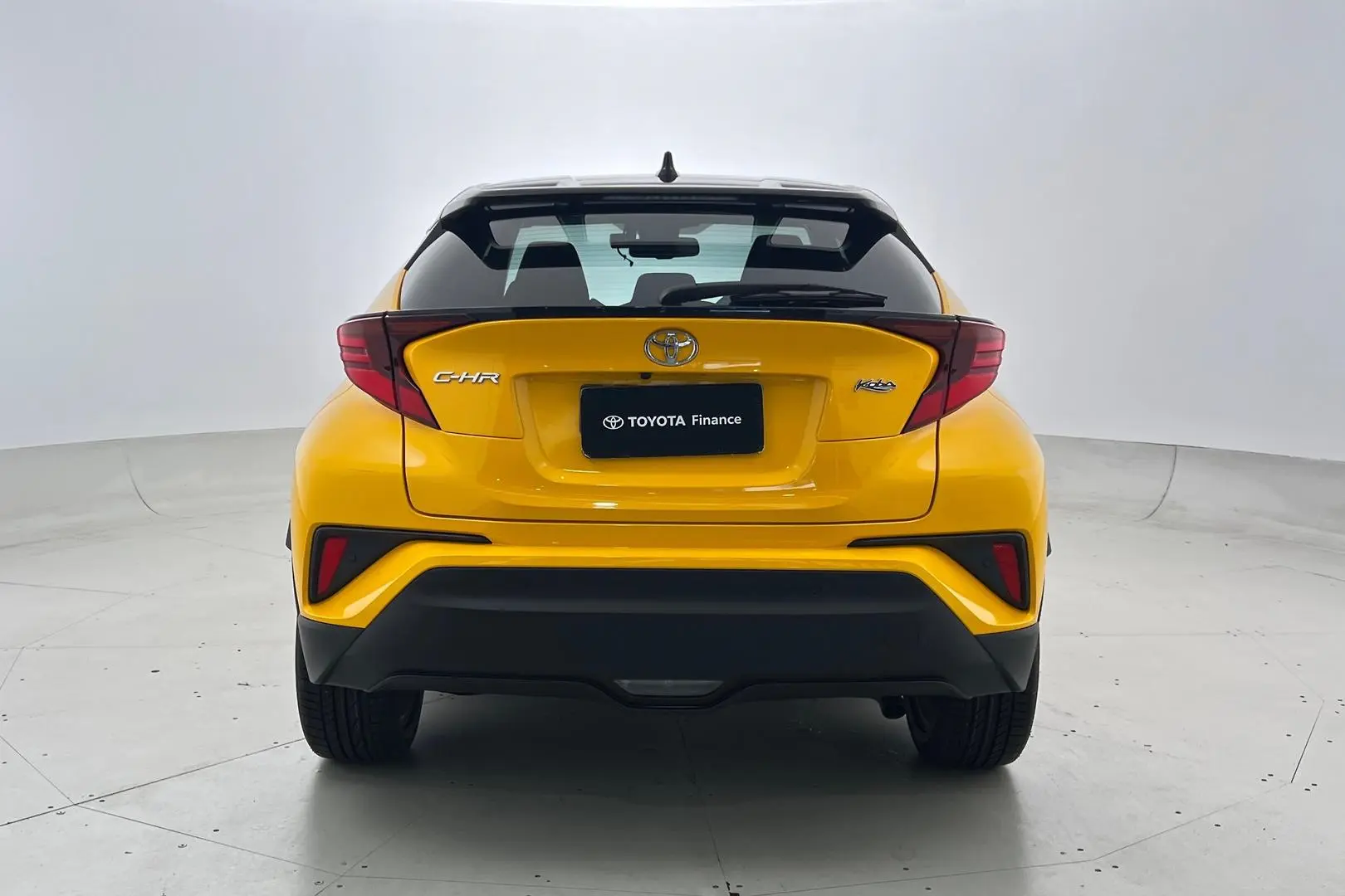 2021 Toyota C-HR Gallery Image 3