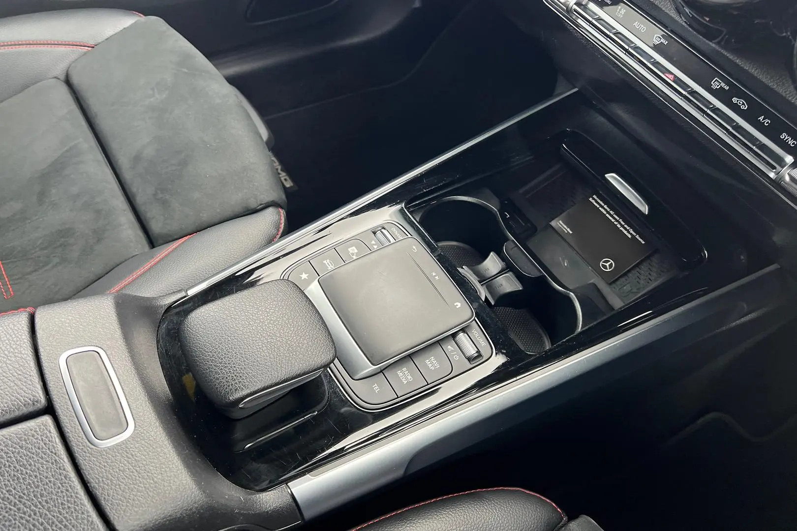 2021 Mercedes-Benz GLB-Class Gallery Image 23