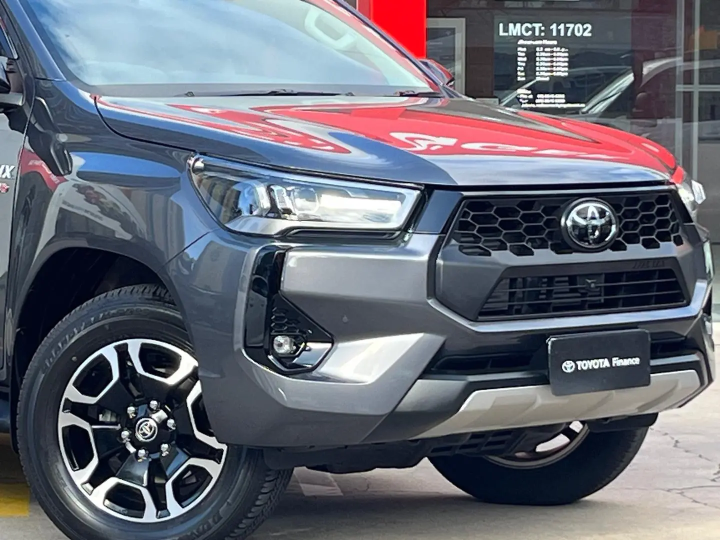 2024 Toyota Hilux Gallery Image 2