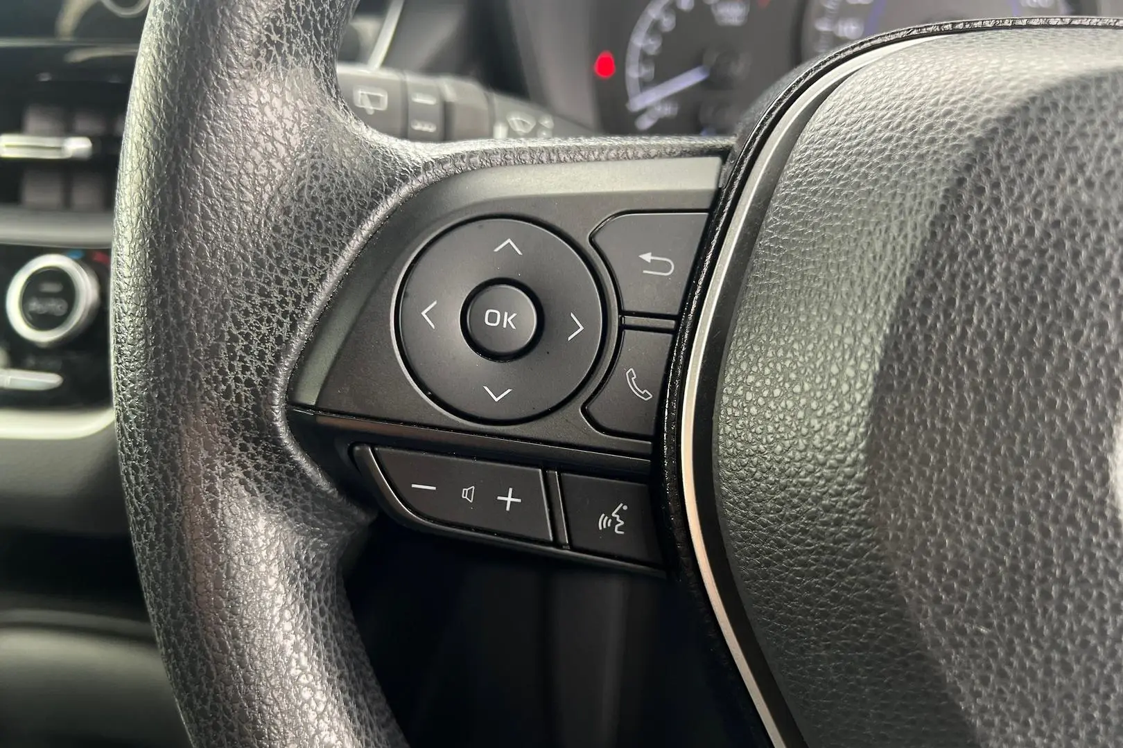 2020 Toyota Corolla Gallery Image 16