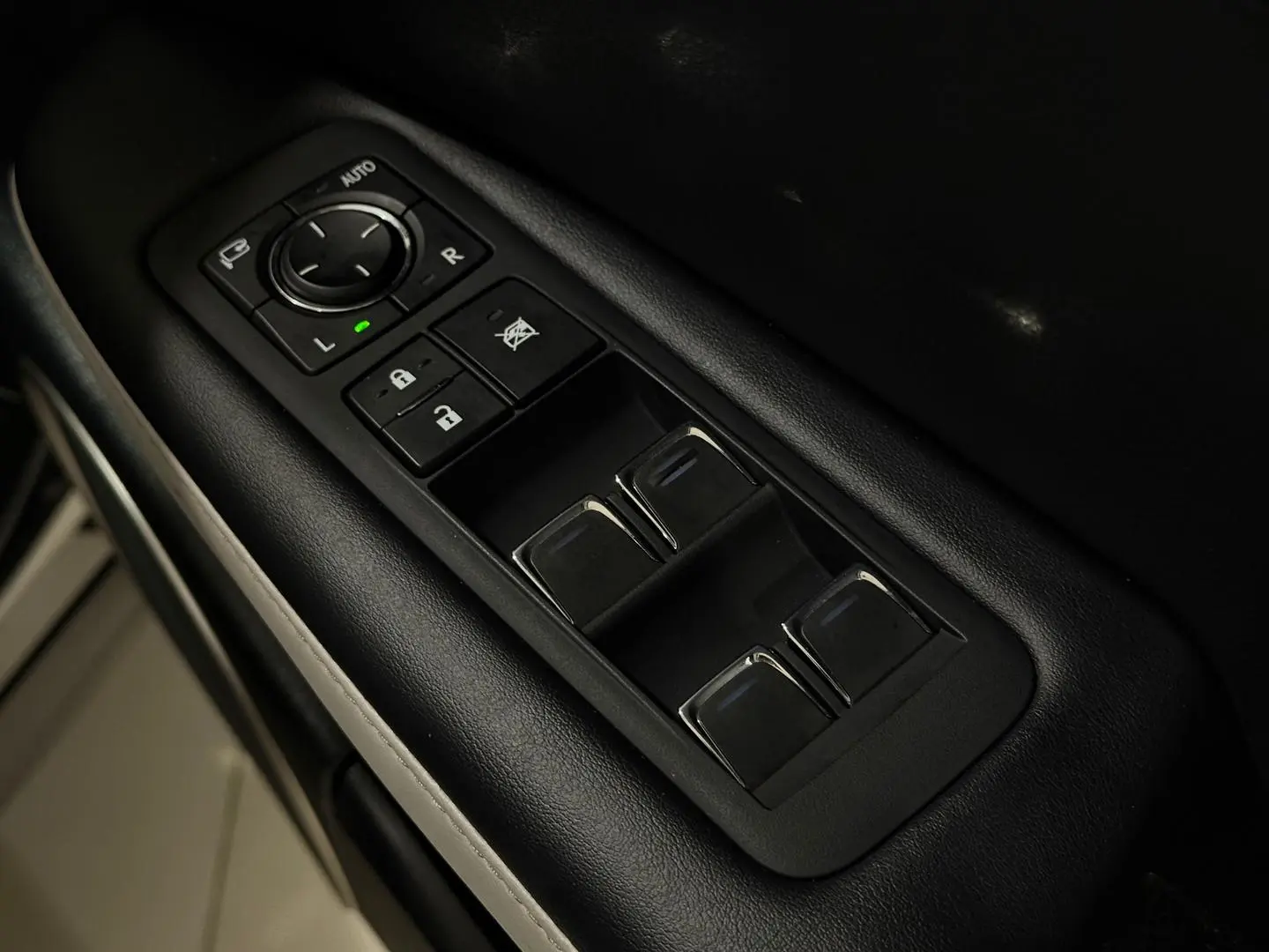 2022 Lexus RX Gallery Image 15