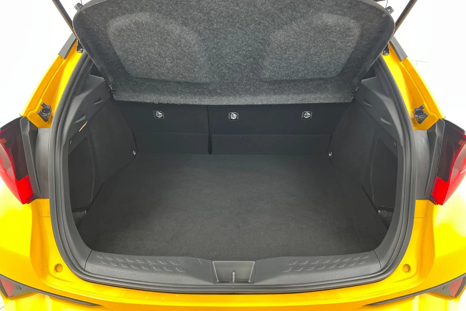 2021 Toyota C-HR Gallery Image 9