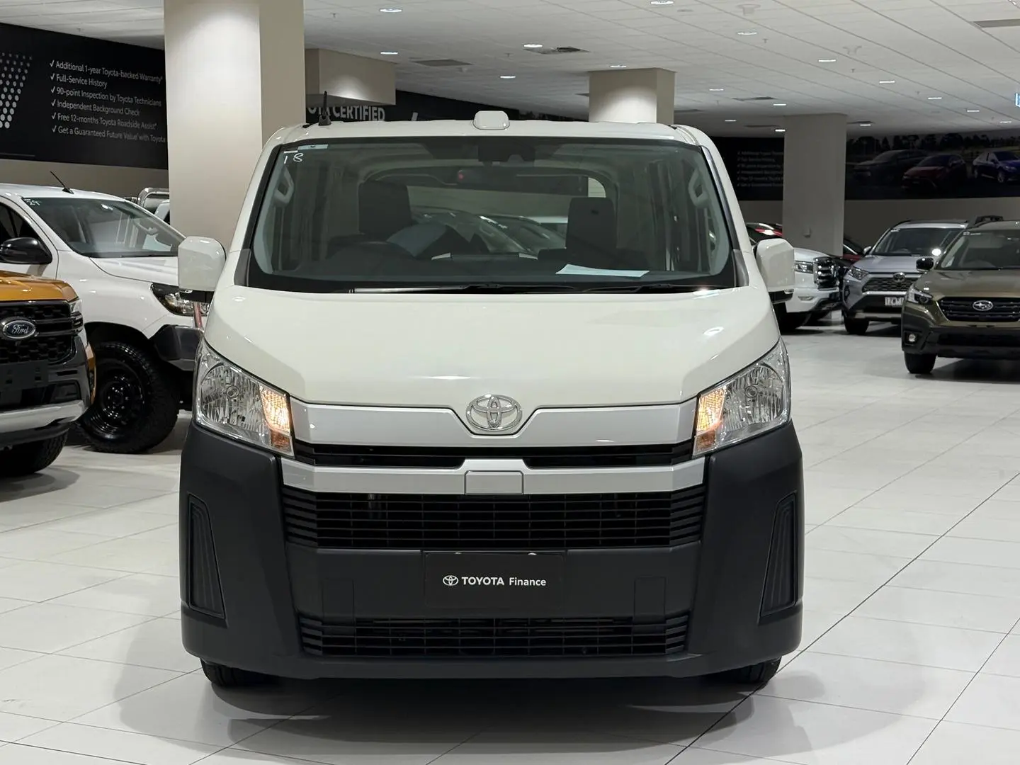 2022 Toyota Hiace Gallery Image 4